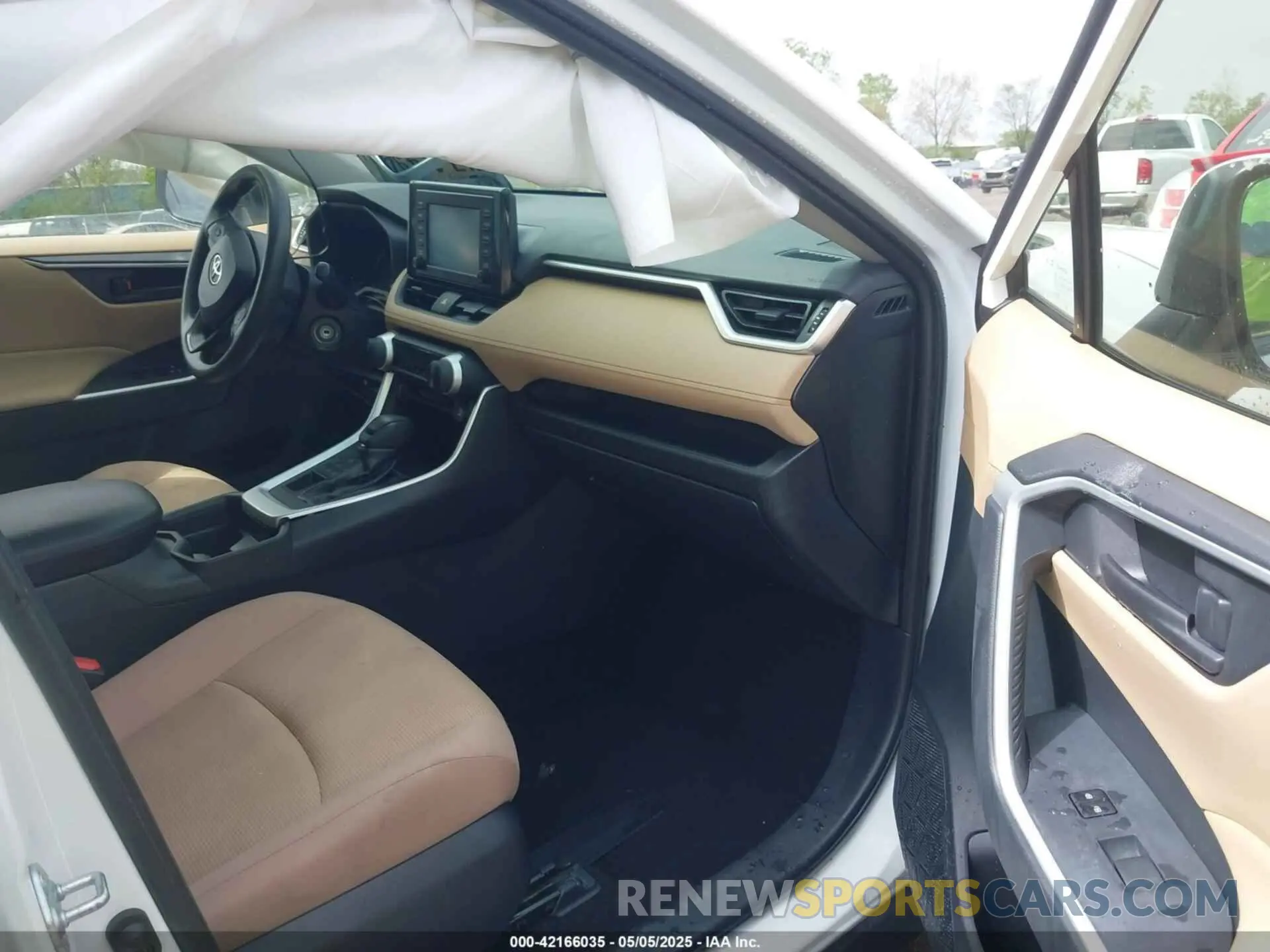 5 Фотография поврежденного автомобиля JTMG1RFV4KD022825 TOYOTA RAV4 2019