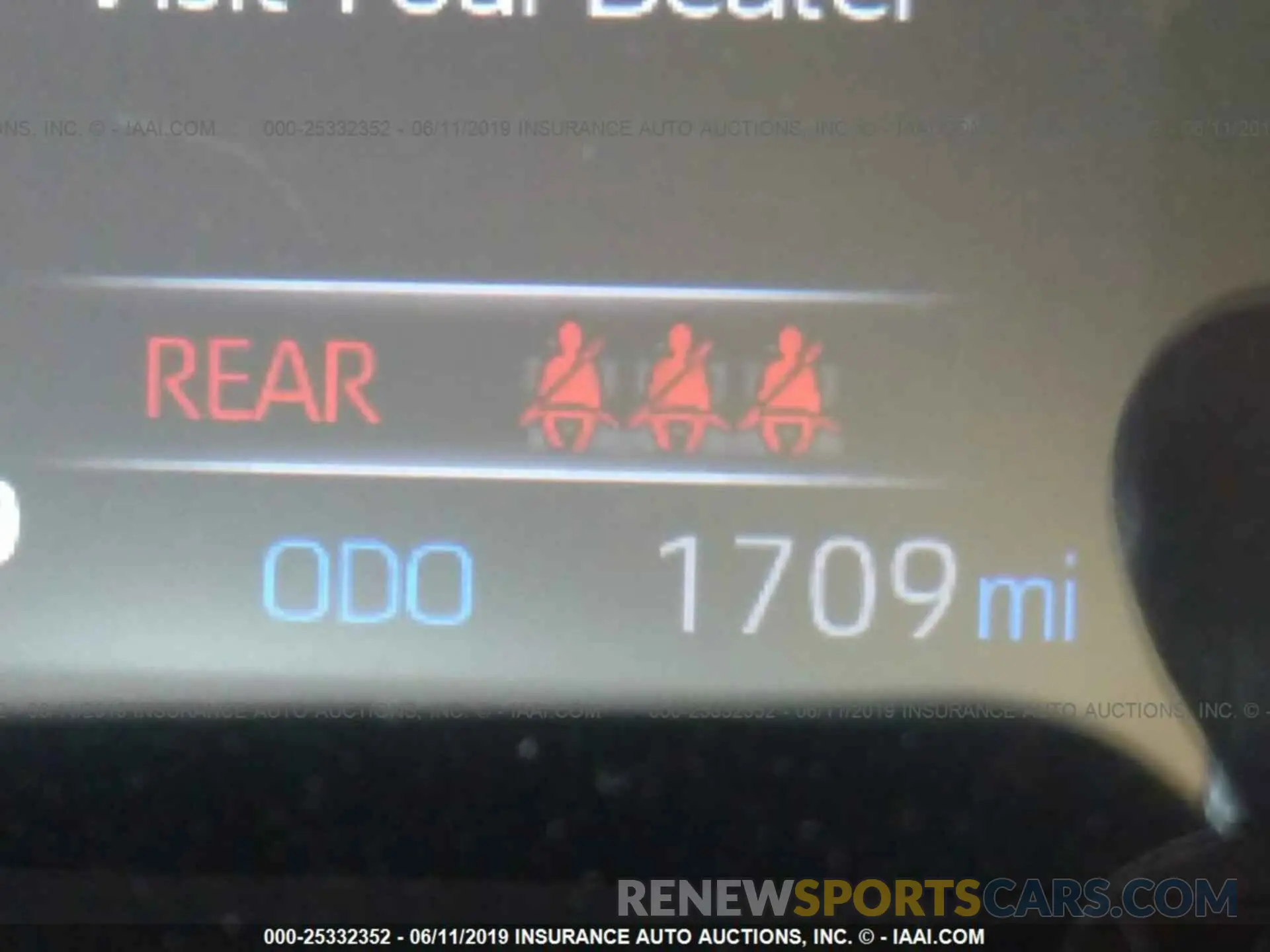 7 Photograph of a damaged car JTMG1RFV5KJ004593 TOYOTA RAV4 2019