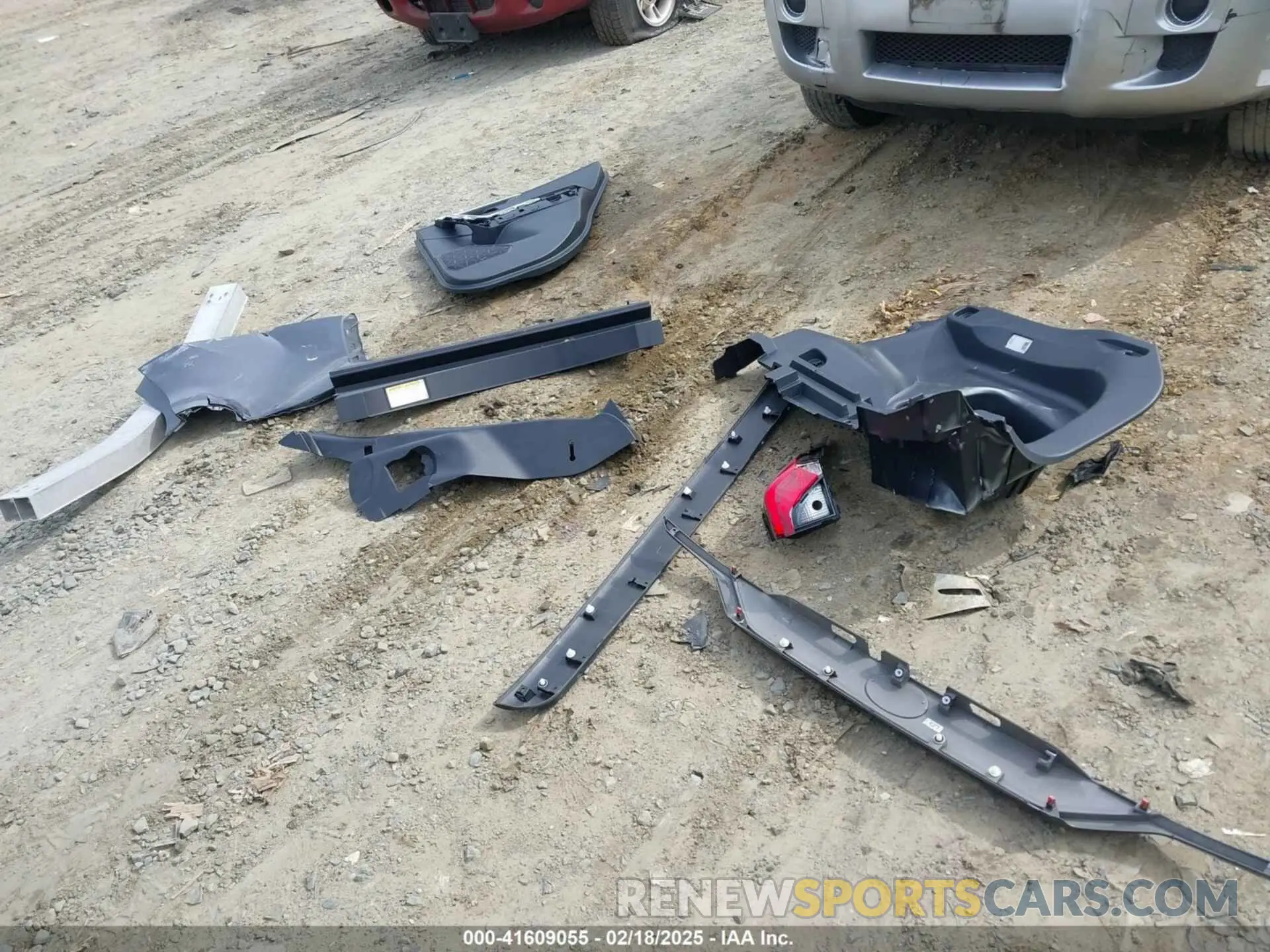 12 Фотография поврежденного автомобиля JTMG1RFV7KD017764 TOYOTA RAV4 2019