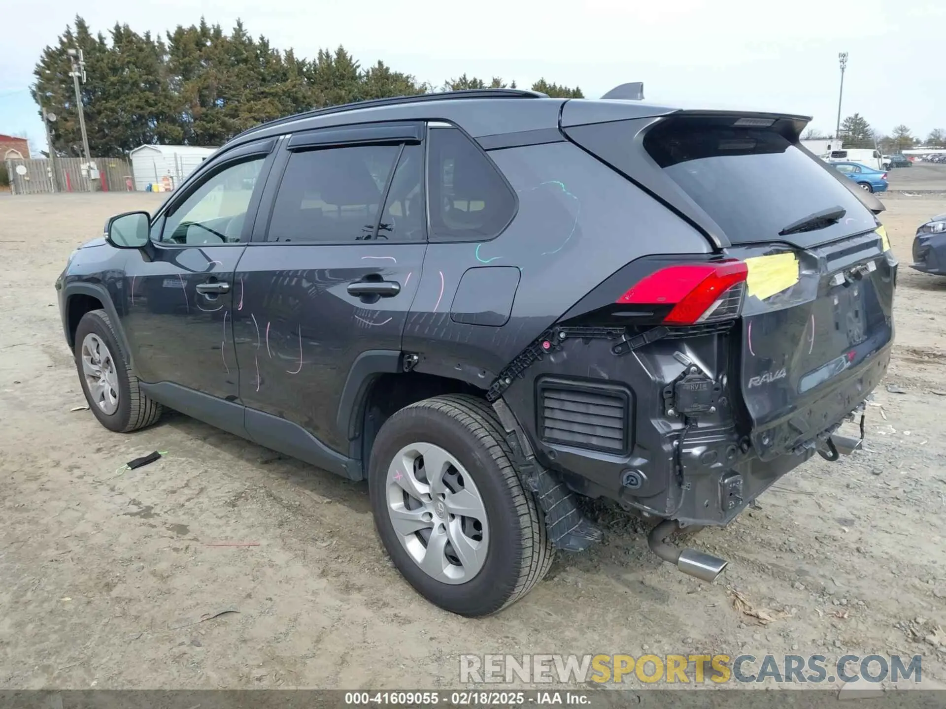 3 Фотография поврежденного автомобиля JTMG1RFV7KD017764 TOYOTA RAV4 2019