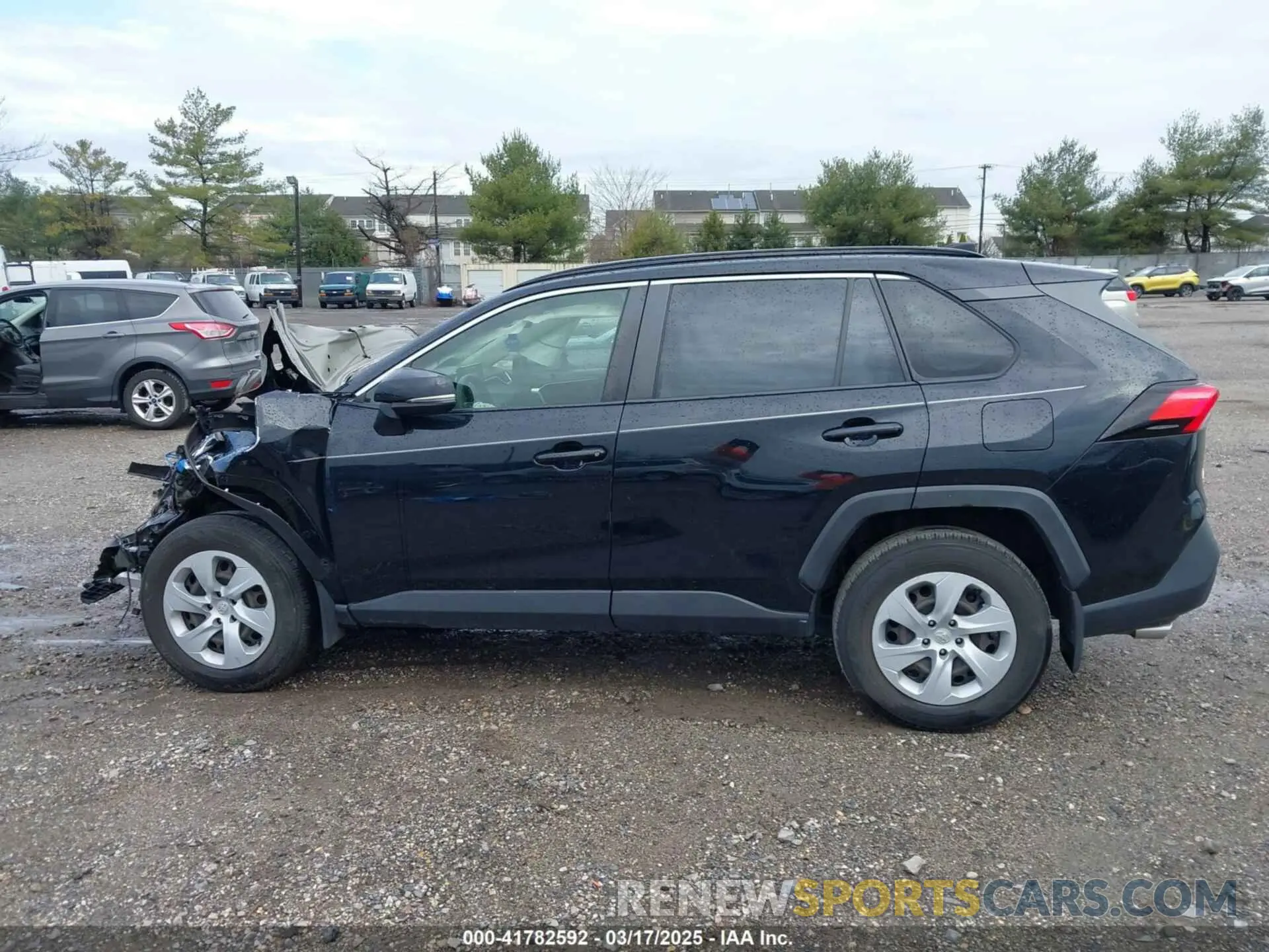14 Photograph of a damaged car JTMG1RFV7KJ002148 TOYOTA RAV4 2019