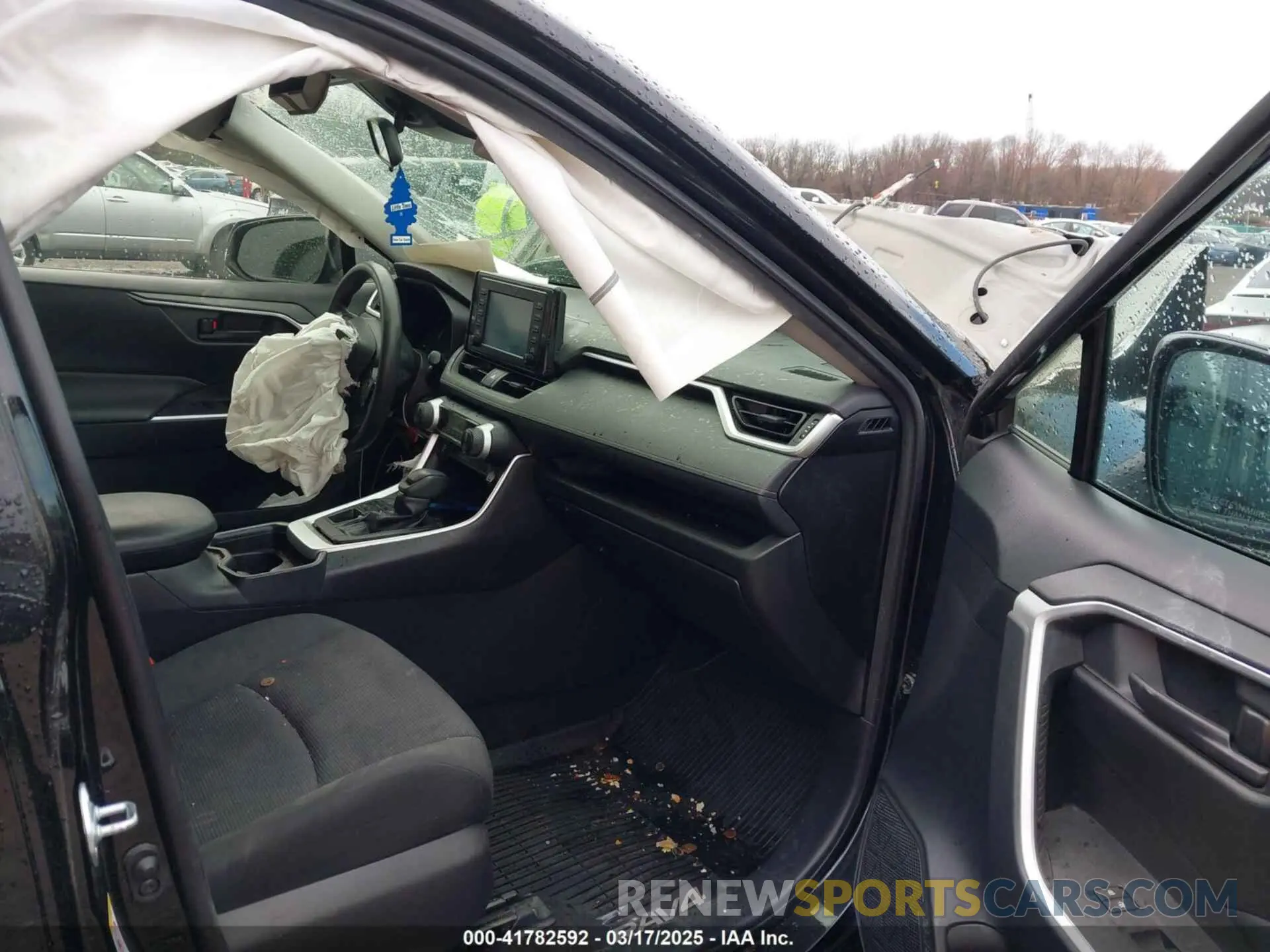 5 Photograph of a damaged car JTMG1RFV7KJ002148 TOYOTA RAV4 2019