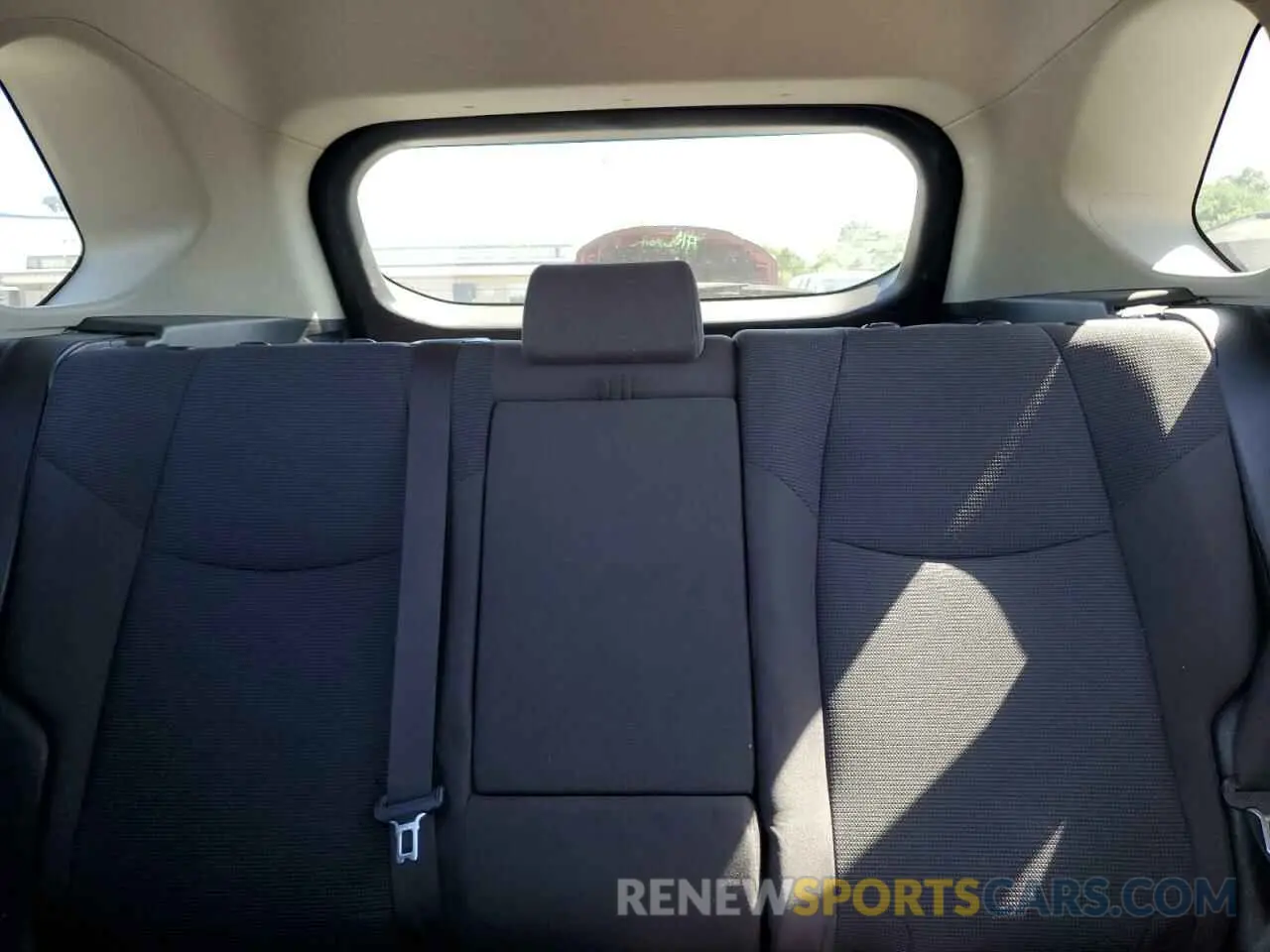 10 Фотография поврежденного автомобиля JTMG1RFV7KJ008225 TOYOTA RAV4 2019