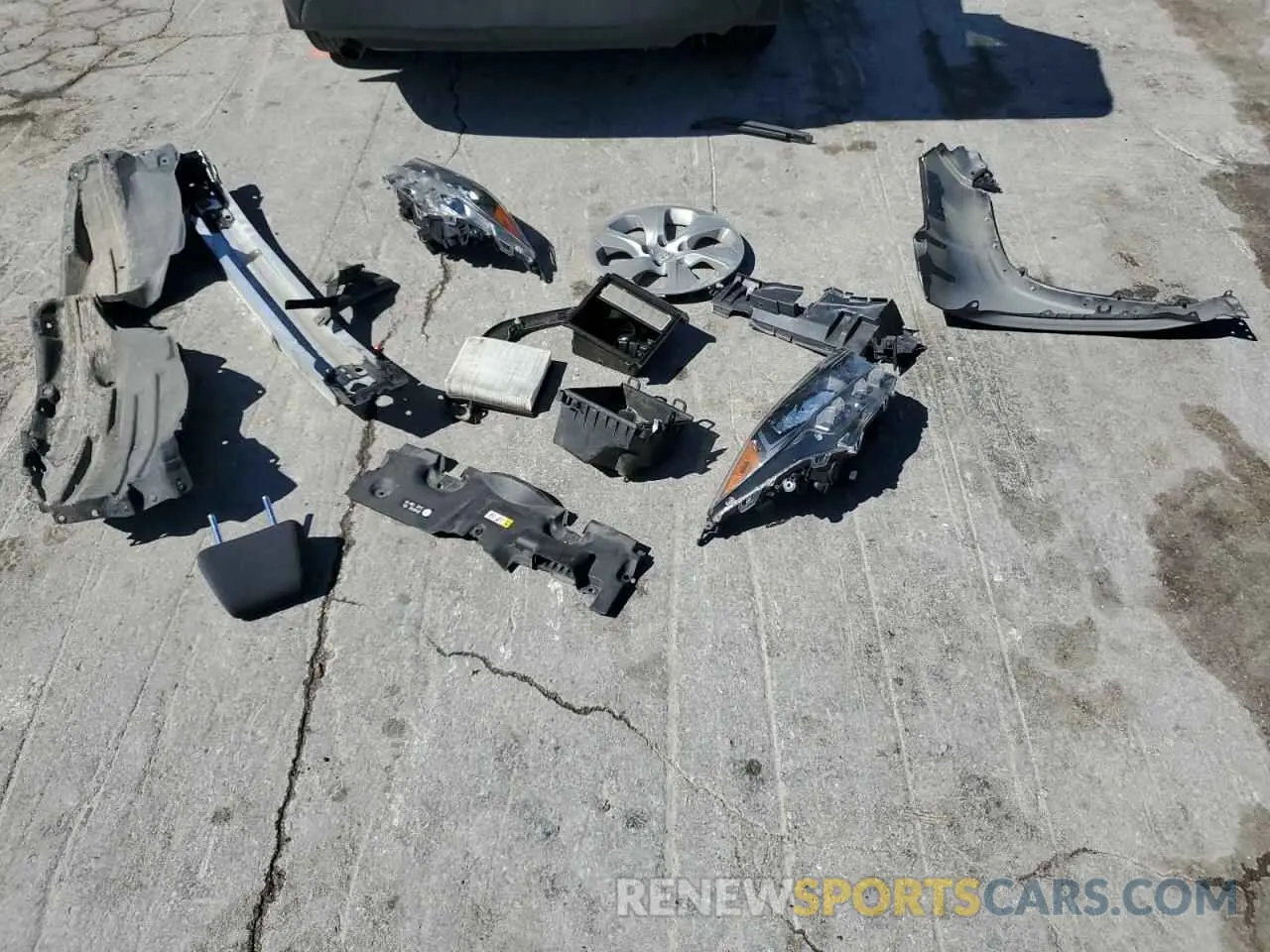 13 Фотография поврежденного автомобиля JTMG1RFV7KJ008225 TOYOTA RAV4 2019