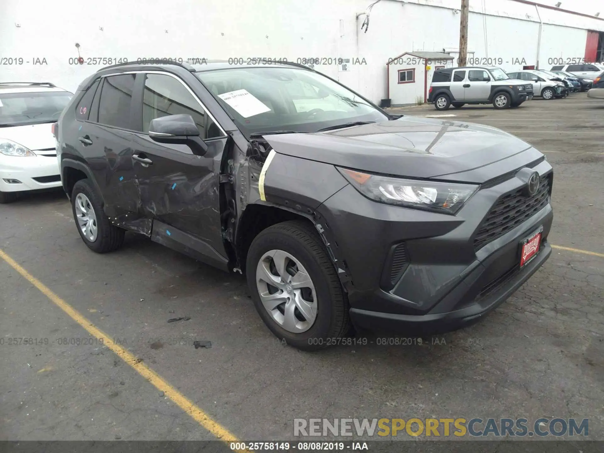 1 Photograph of a damaged car JTMG1RFV8KJ016558 TOYOTA RAV4 2019