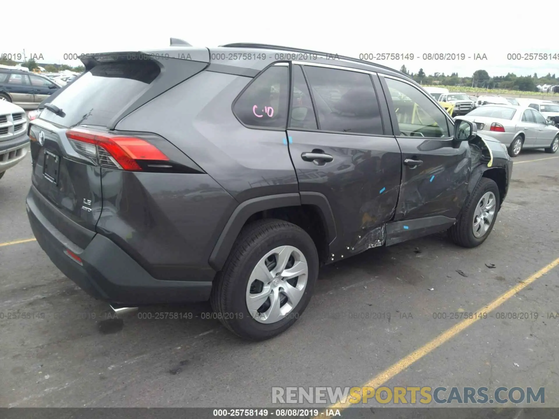 4 Photograph of a damaged car JTMG1RFV8KJ016558 TOYOTA RAV4 2019