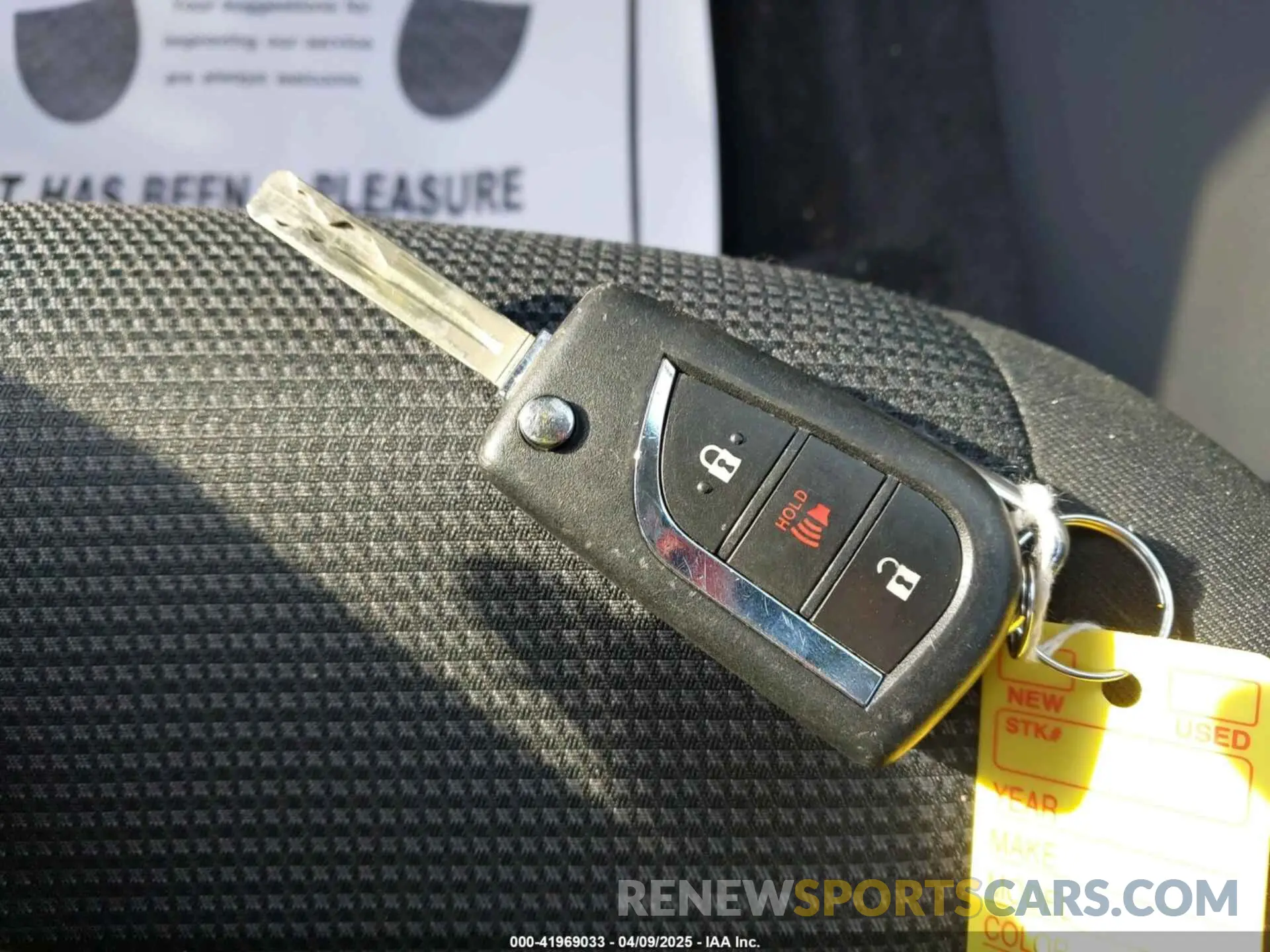 11 Фотография поврежденного автомобиля JTMG1RFVXKD012252 TOYOTA RAV4 2019