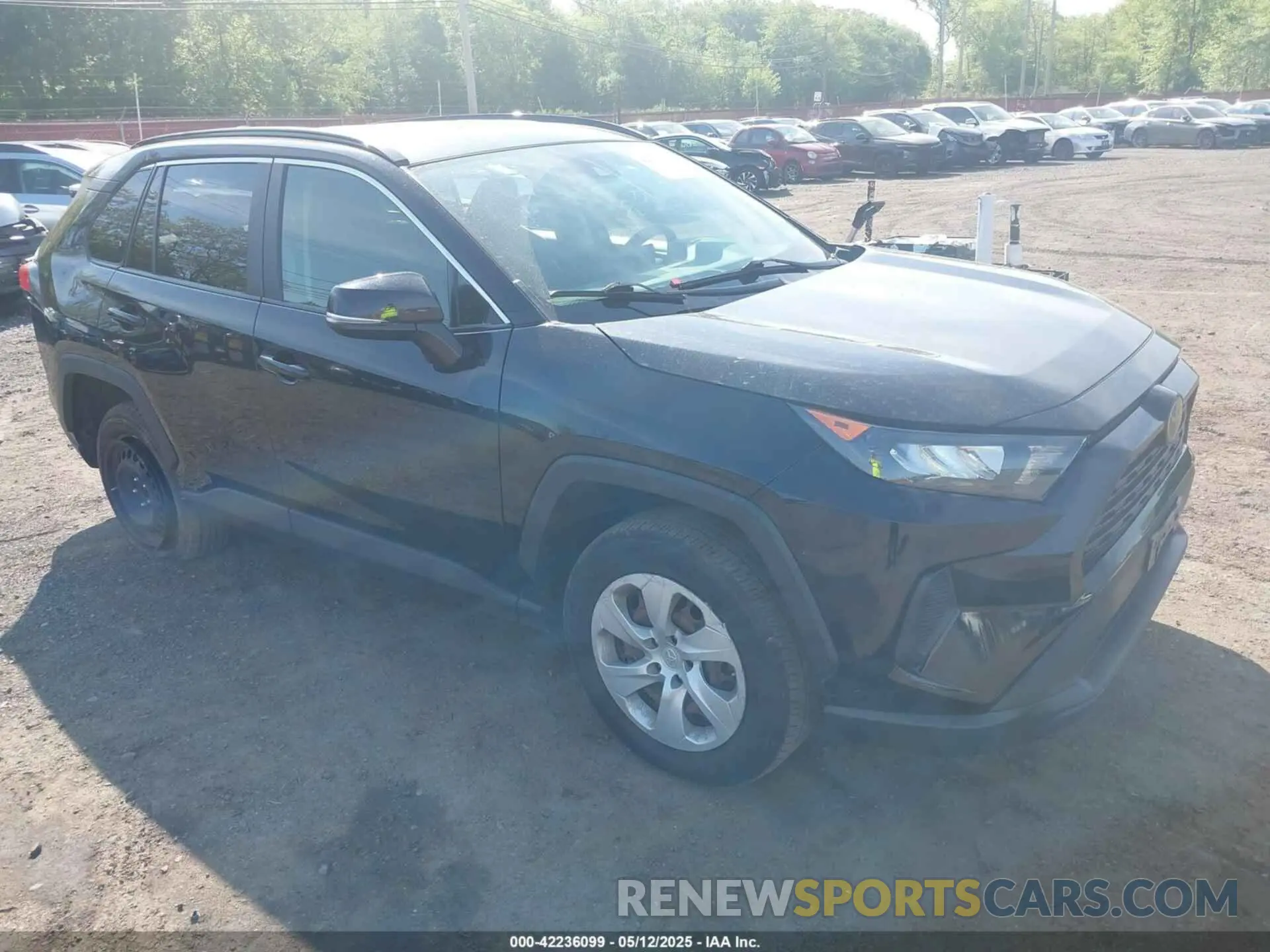 1 Photograph of a damaged car JTMG1RFVXKD033862 TOYOTA RAV4 2019