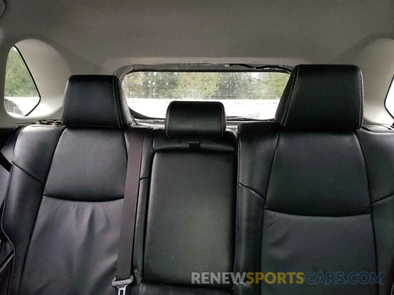 10 Photograph of a damaged car JTMG1RFVXKJ015699 TOYOTA RAV4 2019