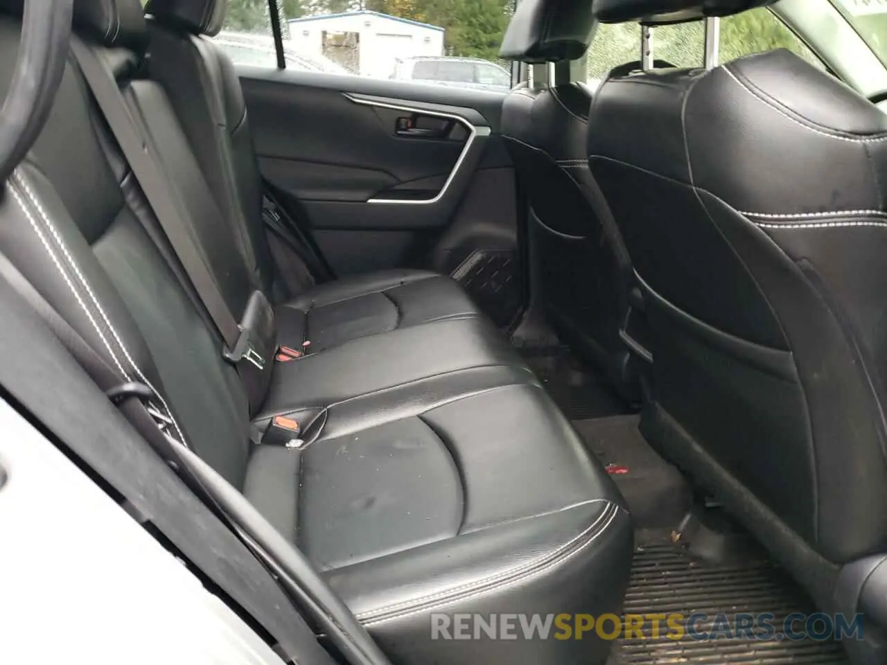11 Photograph of a damaged car JTMG1RFVXKJ015699 TOYOTA RAV4 2019