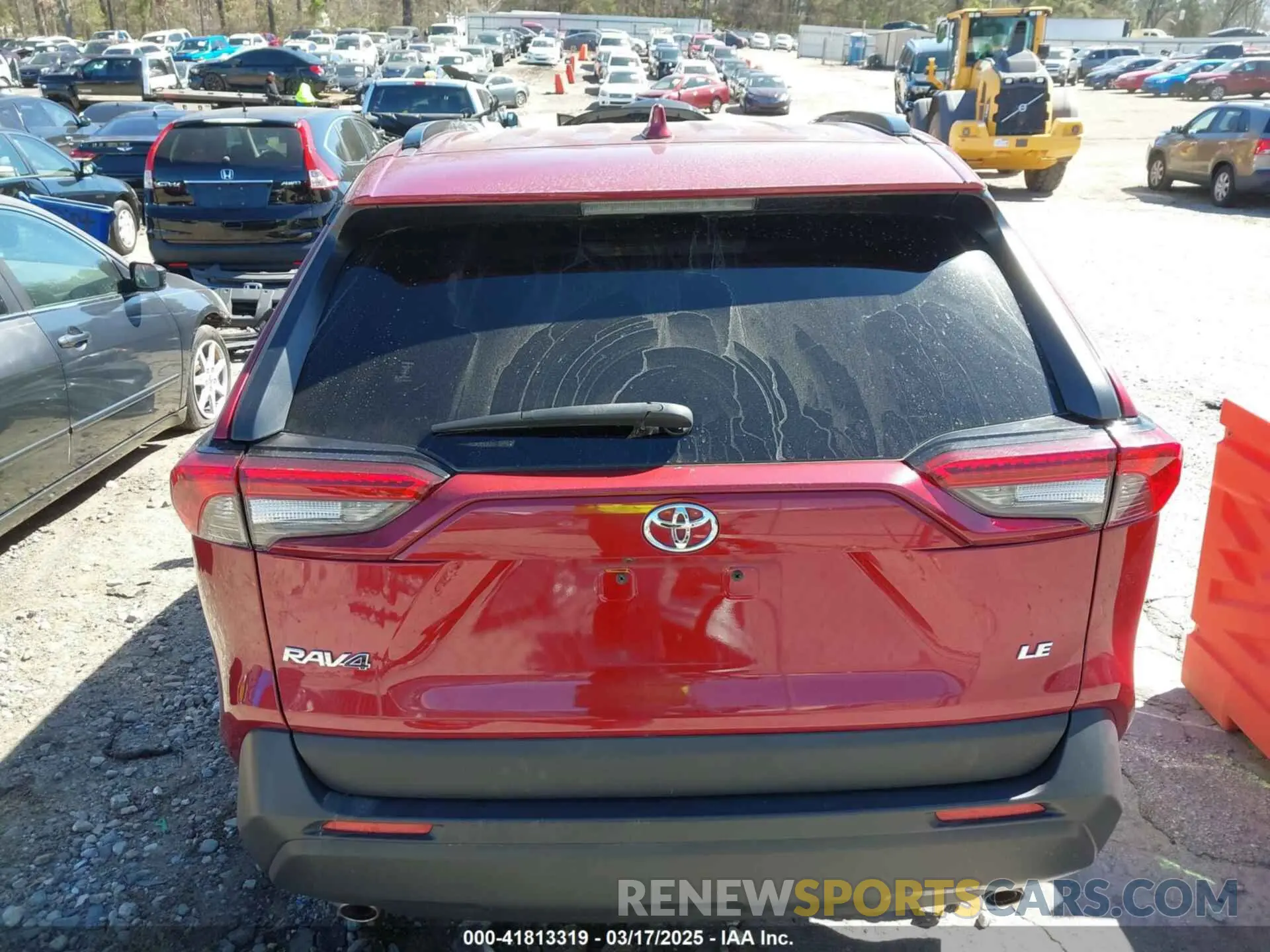16 Photograph of a damaged car JTMH1RFV0KD006612 TOYOTA RAV4 2019