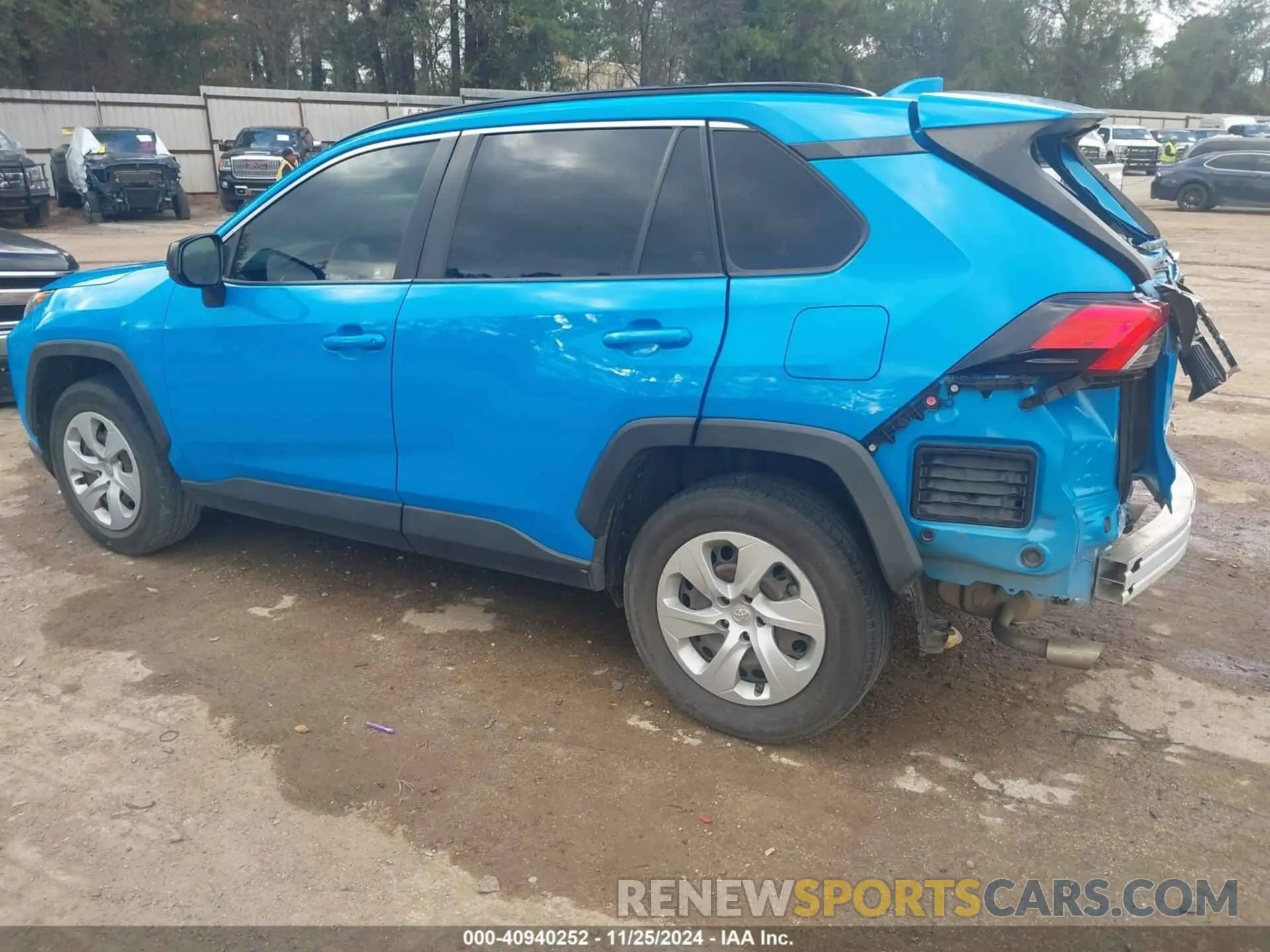 3 Фотография поврежденного автомобиля JTMH1RFV0KJ011617 TOYOTA RAV4 2019