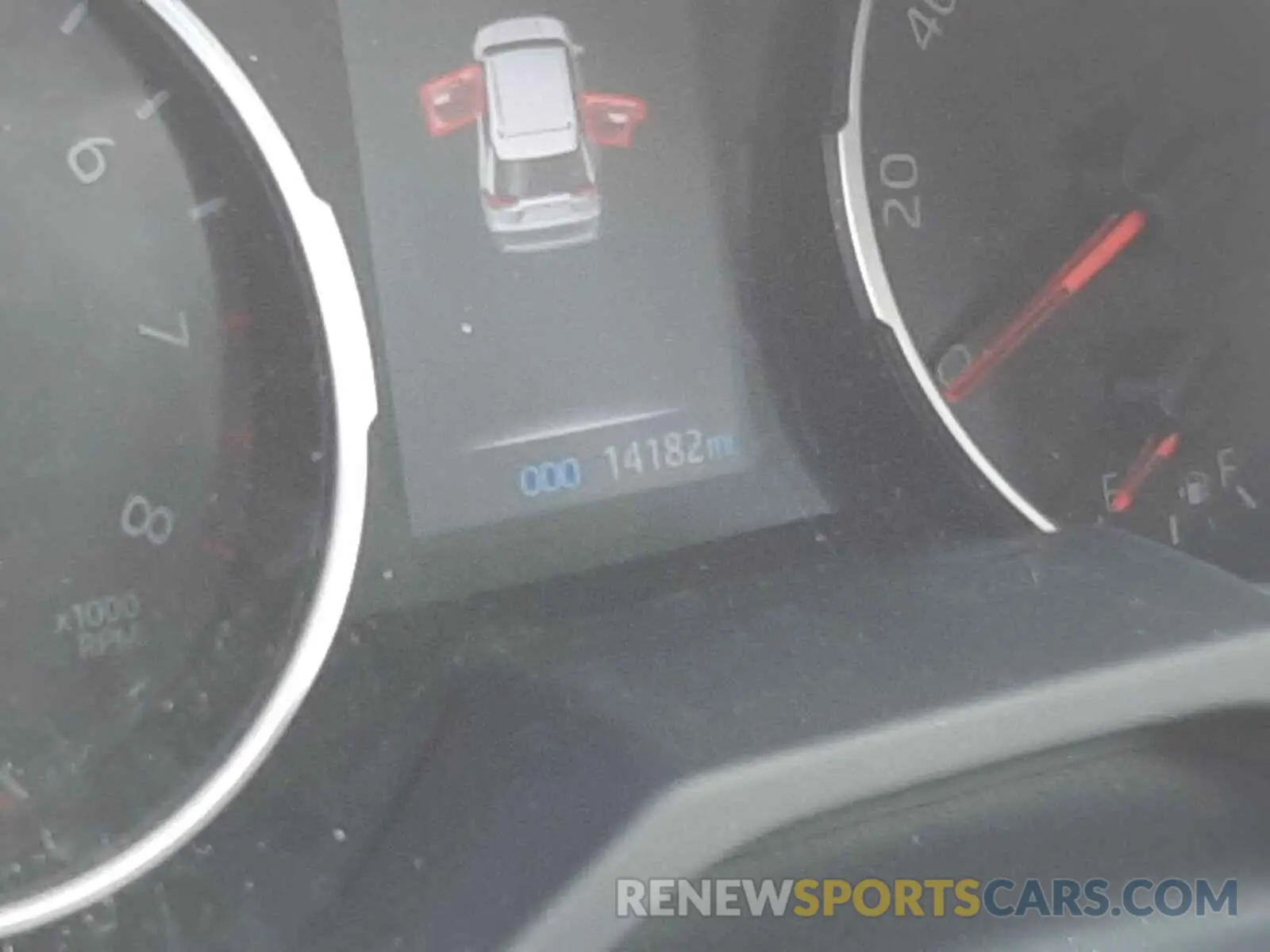 8 Photograph of a damaged car JTMH1RFV1KD038064 TOYOTA RAV4 2019