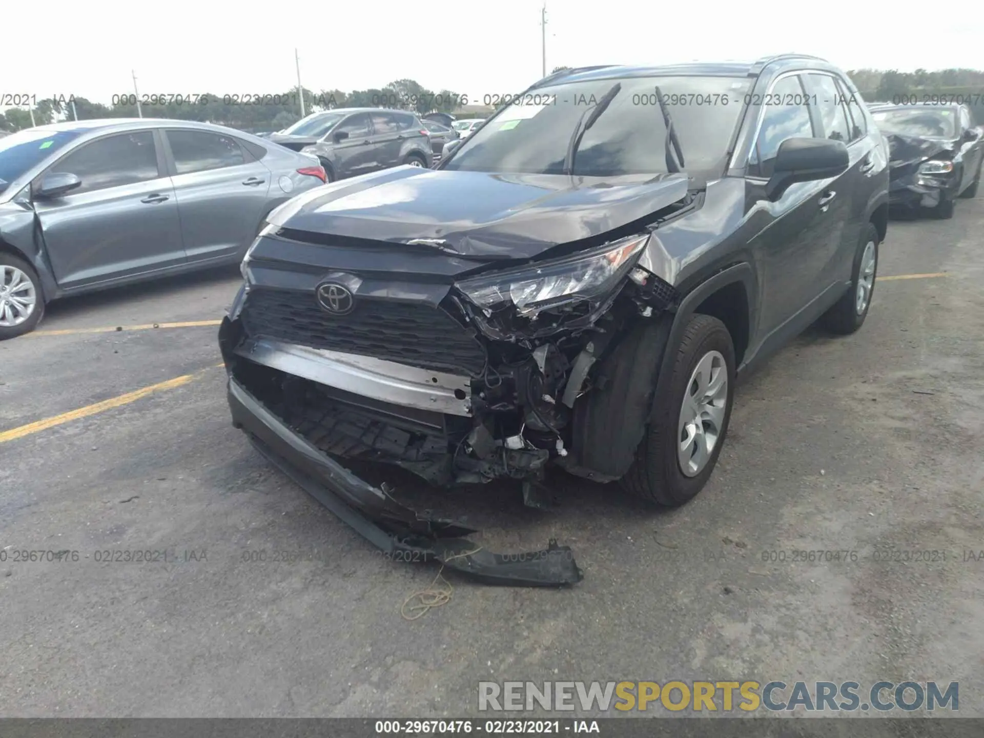 6 Photograph of a damaged car JTMH1RFV1KJ007513 TOYOTA RAV4 2019