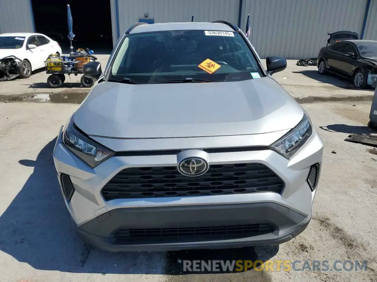 5 Photograph of a damaged car JTMH1RFV1KJ015272 TOYOTA RAV4 2019