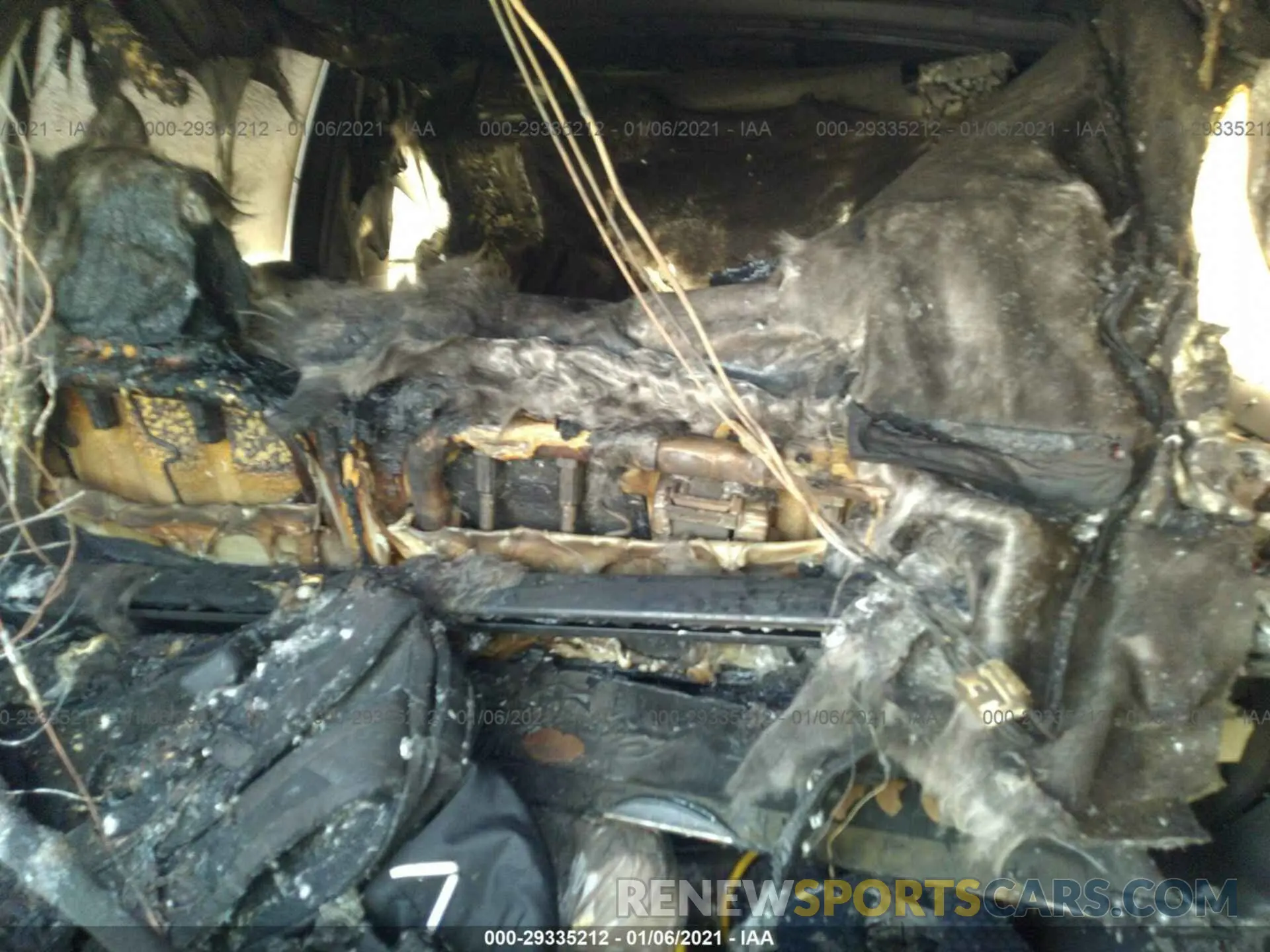 8 Photograph of a damaged car JTMH1RFV2KD009530 TOYOTA RAV4 2019