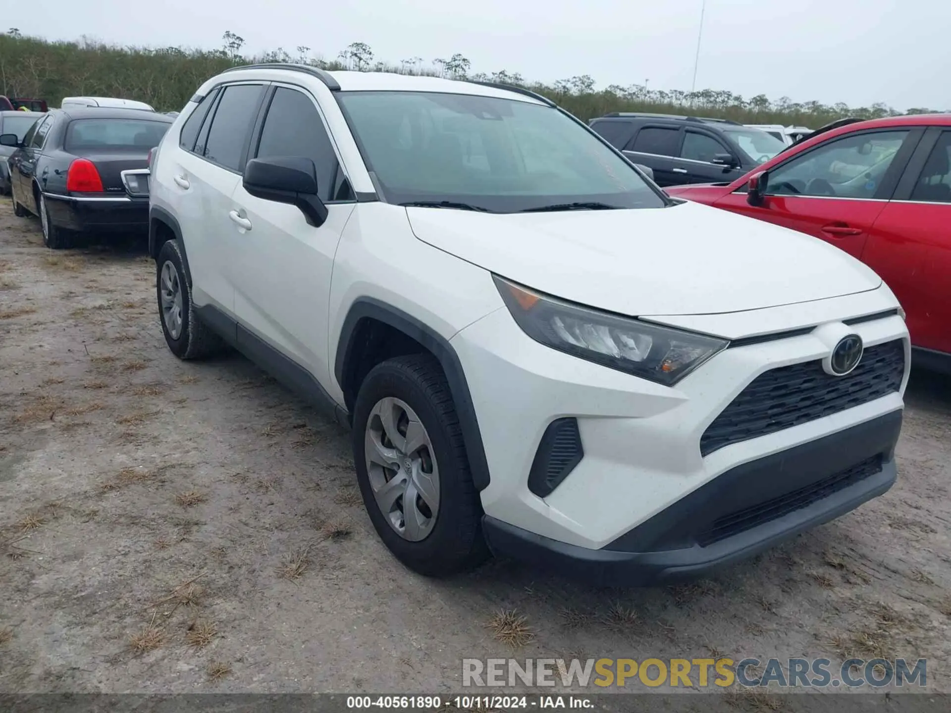 1 Photograph of a damaged car JTMH1RFV2KD022892 TOYOTA RAV4 2019