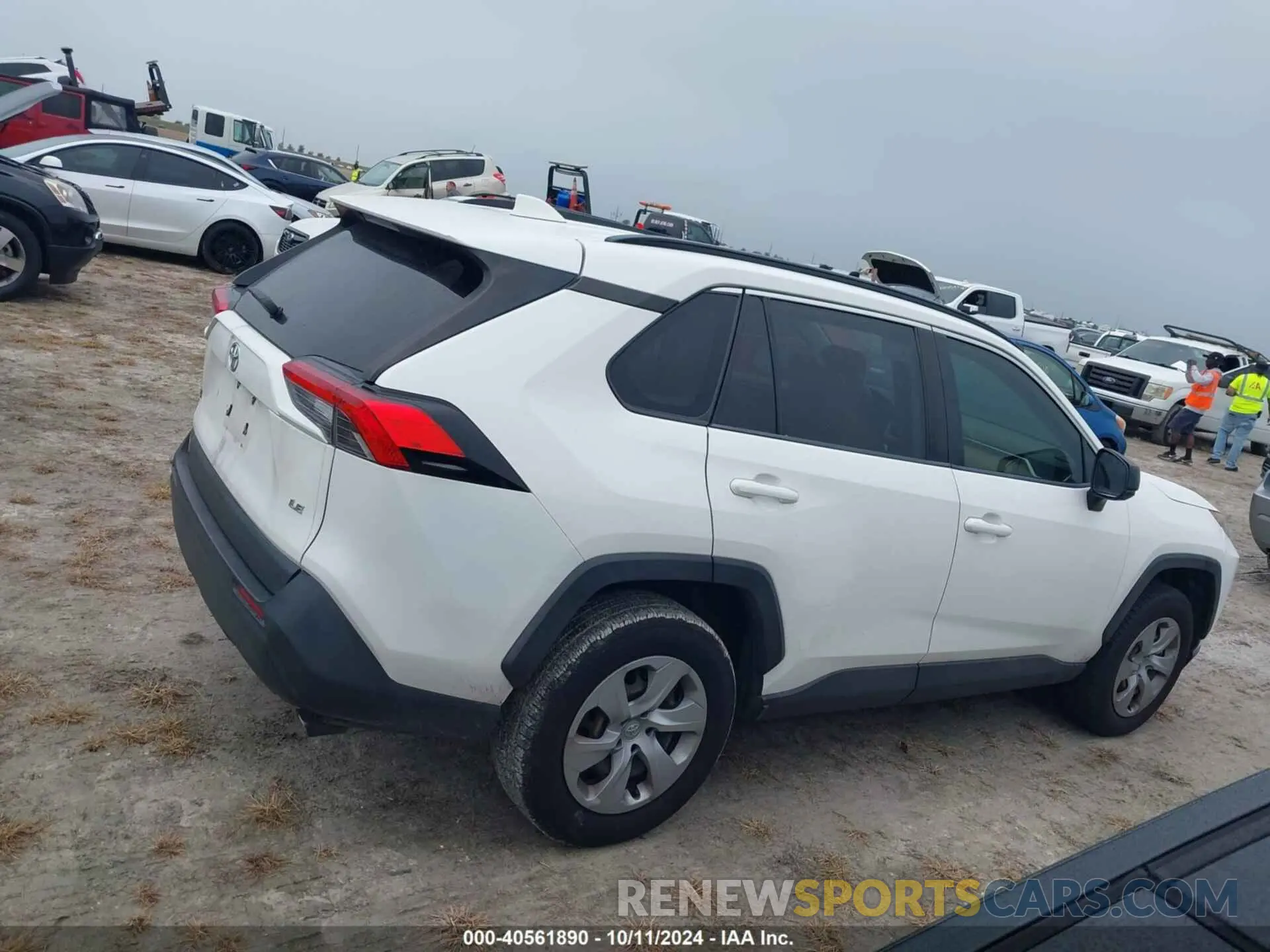 13 Photograph of a damaged car JTMH1RFV2KD022892 TOYOTA RAV4 2019