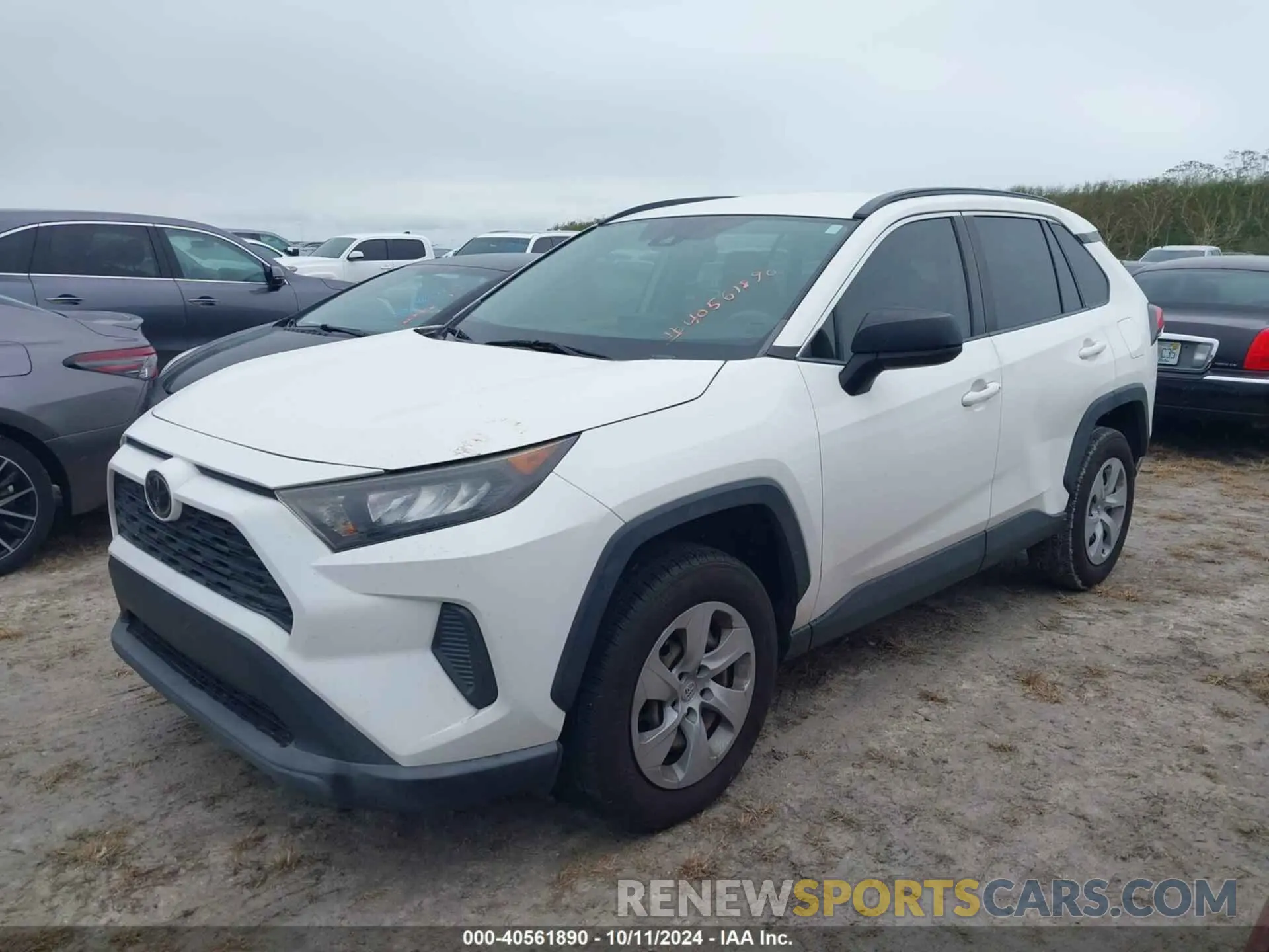 2 Photograph of a damaged car JTMH1RFV2KD022892 TOYOTA RAV4 2019