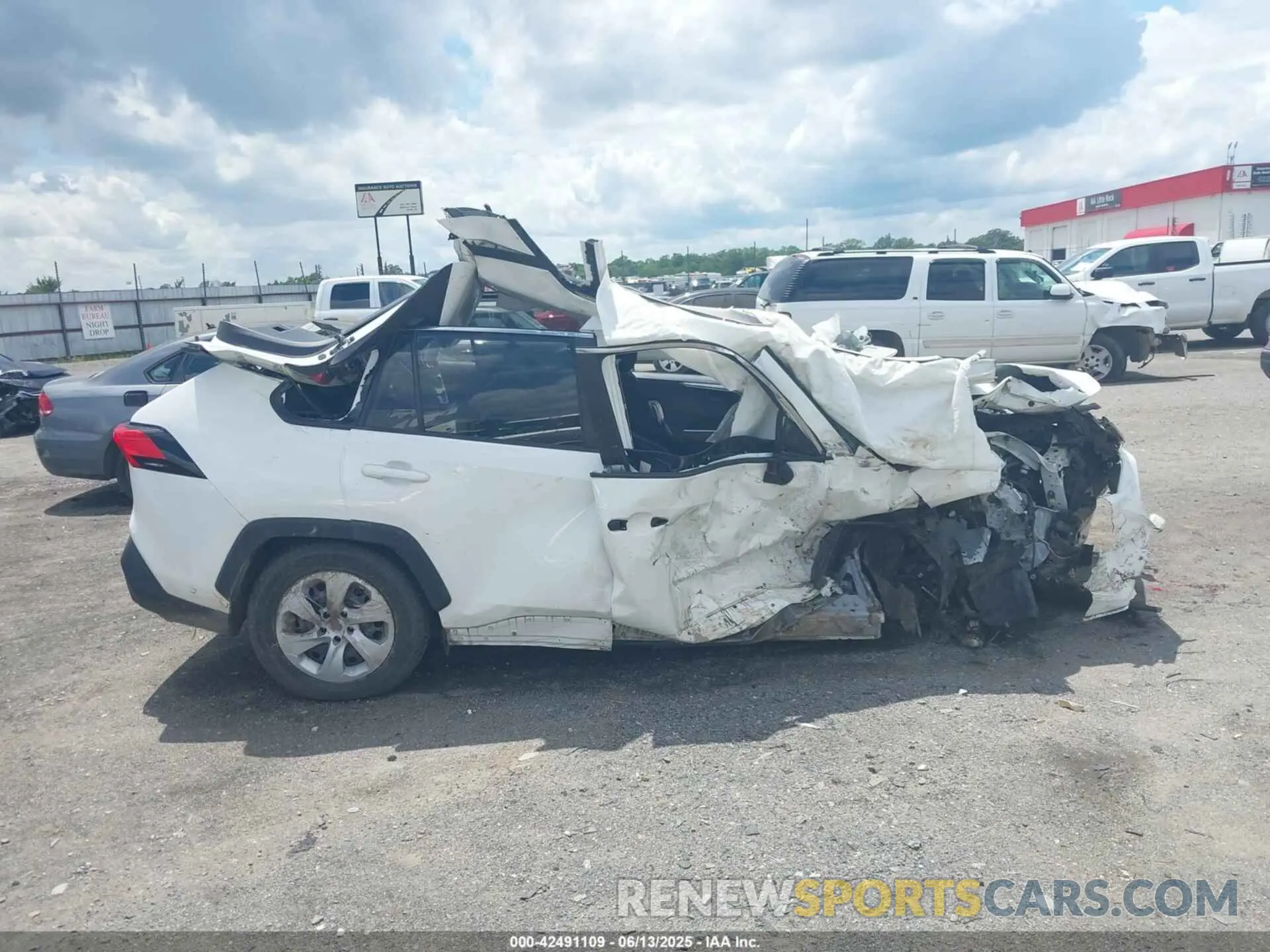 12 Photograph of a damaged car JTMH1RFV2KD028532 TOYOTA RAV4 2019