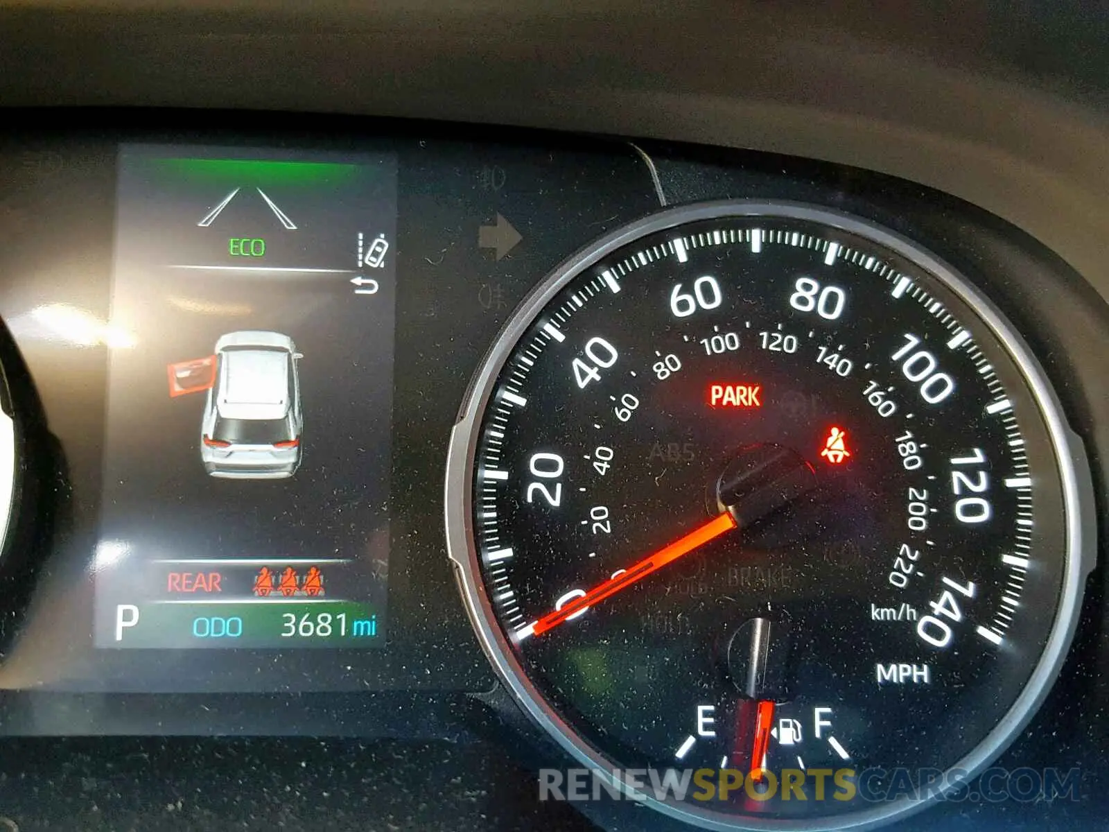 8 Photograph of a damaged car JTMH1RFV2KD508375 TOYOTA RAV4 2019