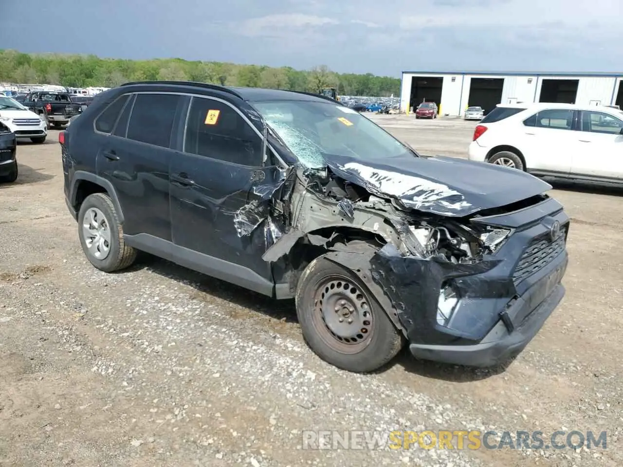 4 Photograph of a damaged car JTMH1RFV2KJ005270 TOYOTA RAV4 2019