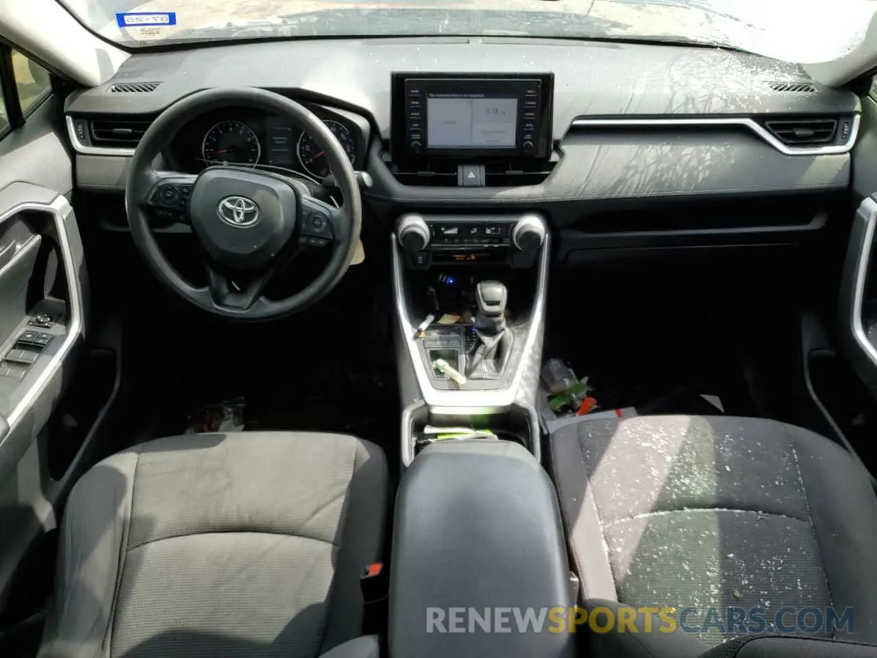 8 Photograph of a damaged car JTMH1RFV2KJ005270 TOYOTA RAV4 2019