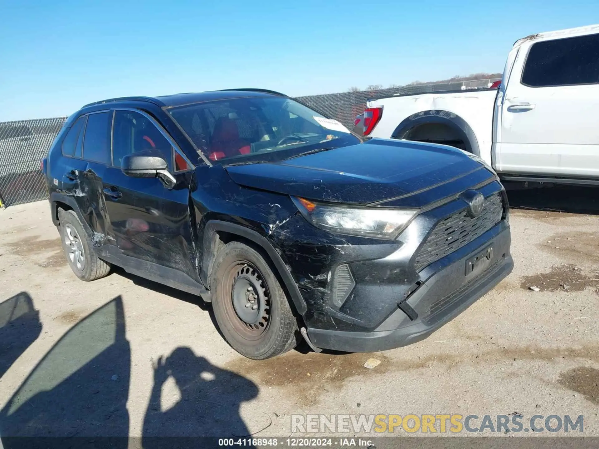 1 Photograph of a damaged car JTMH1RFV2KJ009531 TOYOTA RAV4 2019