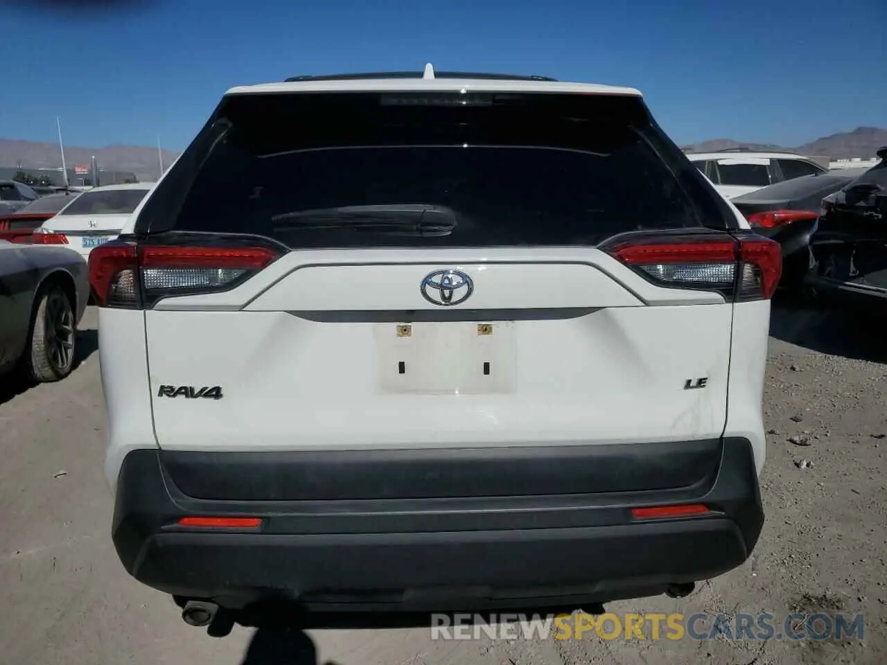 6 Photograph of a damaged car JTMH1RFV3KD007799 TOYOTA RAV4 2019
