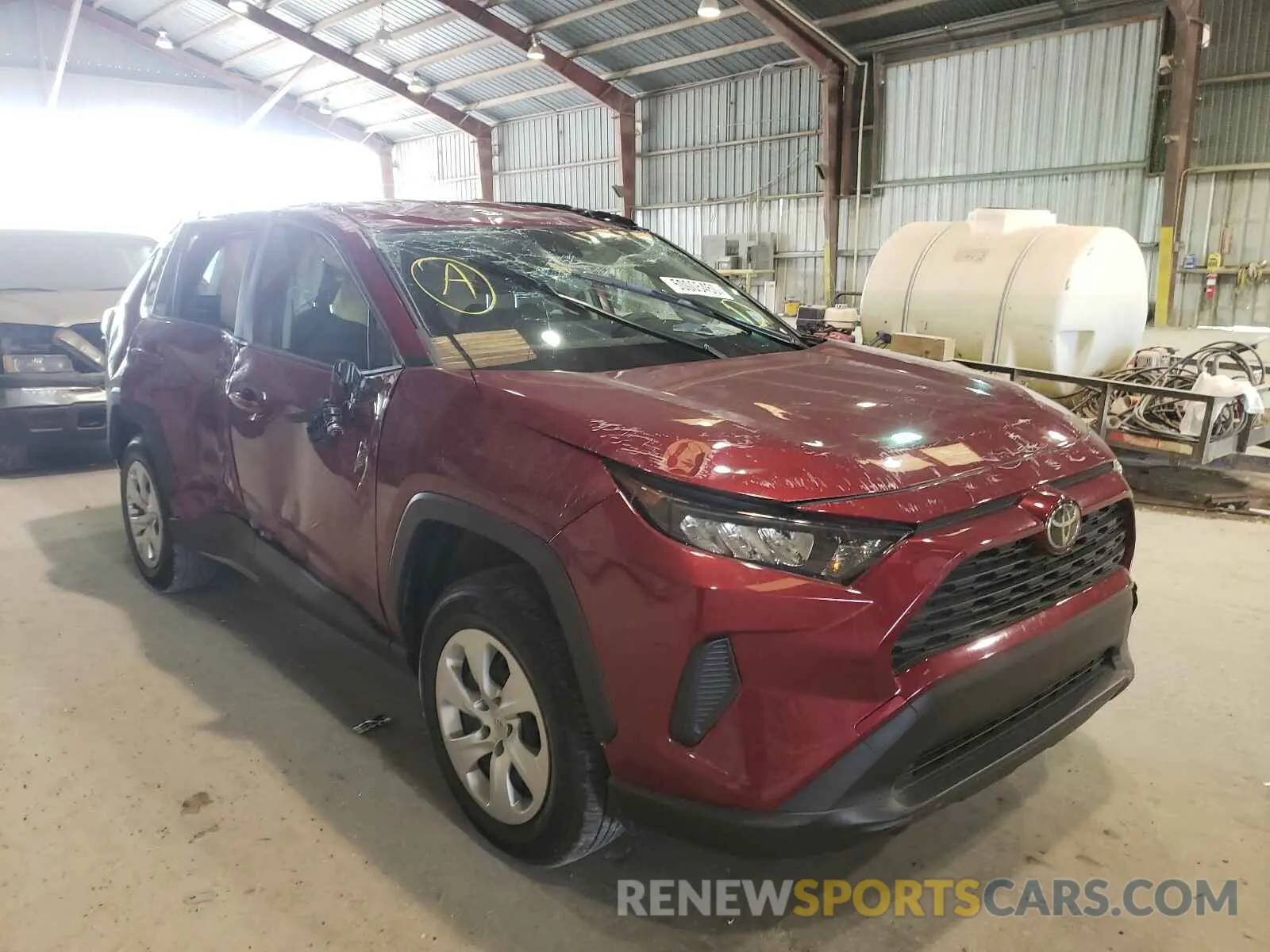 1 Photograph of a damaged car JTMH1RFV4KD005575 TOYOTA RAV4 2019