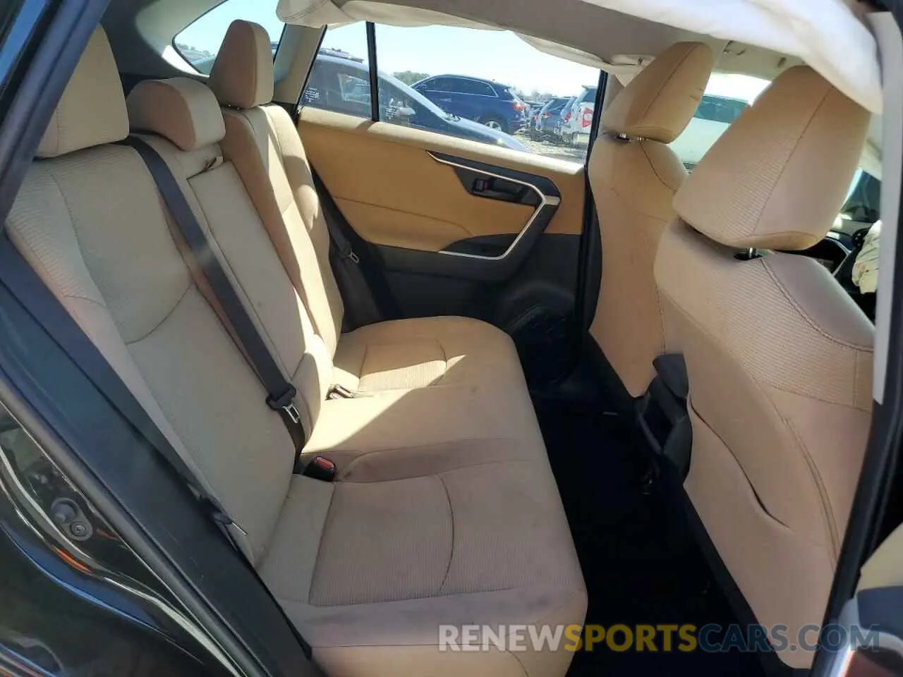 11 Фотография поврежденного автомобиля JTMH1RFV4KD031366 TOYOTA RAV4 2019
