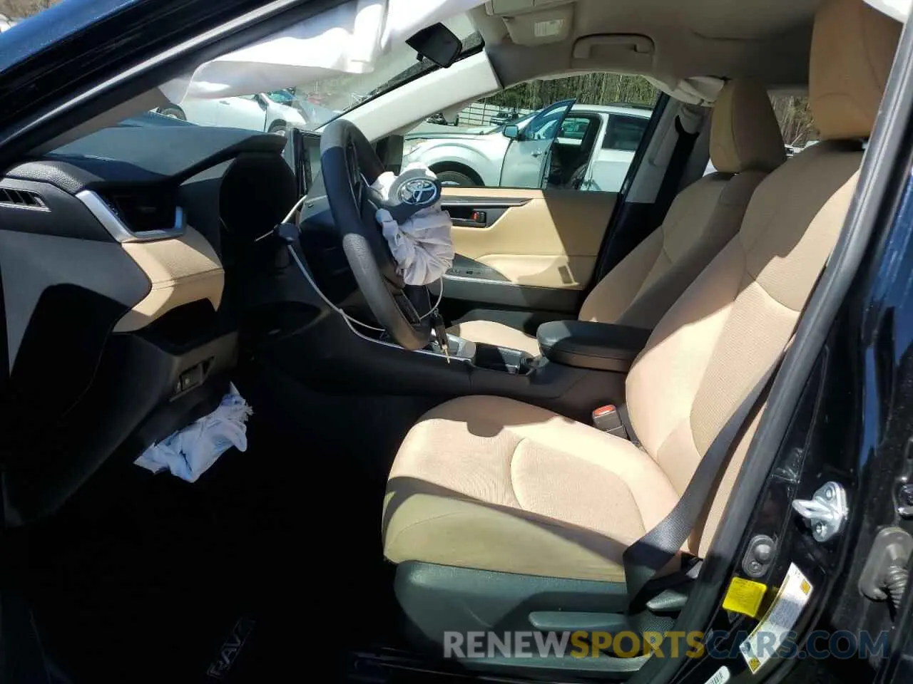 7 Фотография поврежденного автомобиля JTMH1RFV4KD031366 TOYOTA RAV4 2019