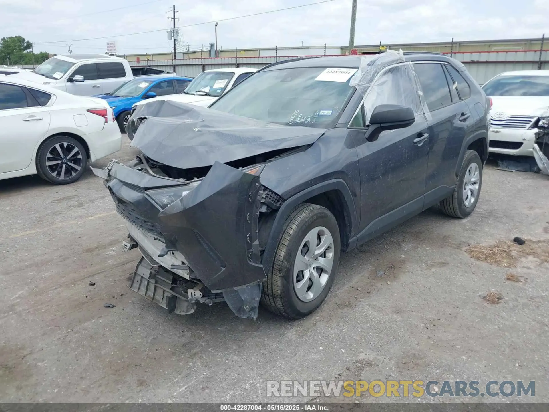 2 Photograph of a damaged car JTMH1RFV4KD512945 TOYOTA RAV4 2019