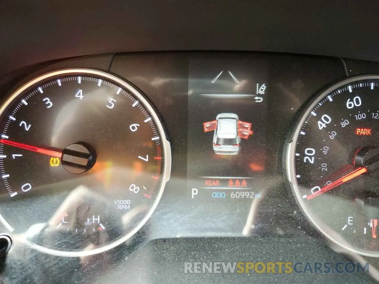 8 Фотография поврежденного автомобиля JTMH1RFV4KJ006582 TOYOTA RAV4 2019