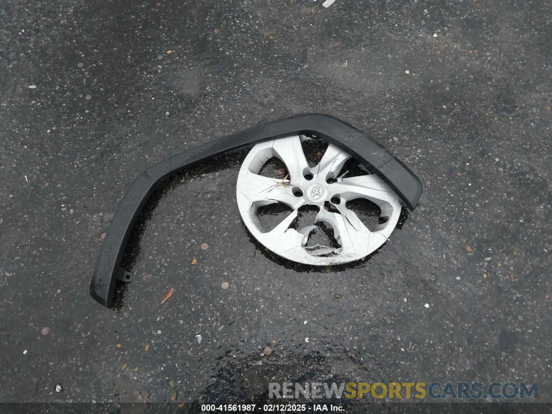 12 Фотография поврежденного автомобиля JTMH1RFV4KJ008350 TOYOTA RAV4 2019