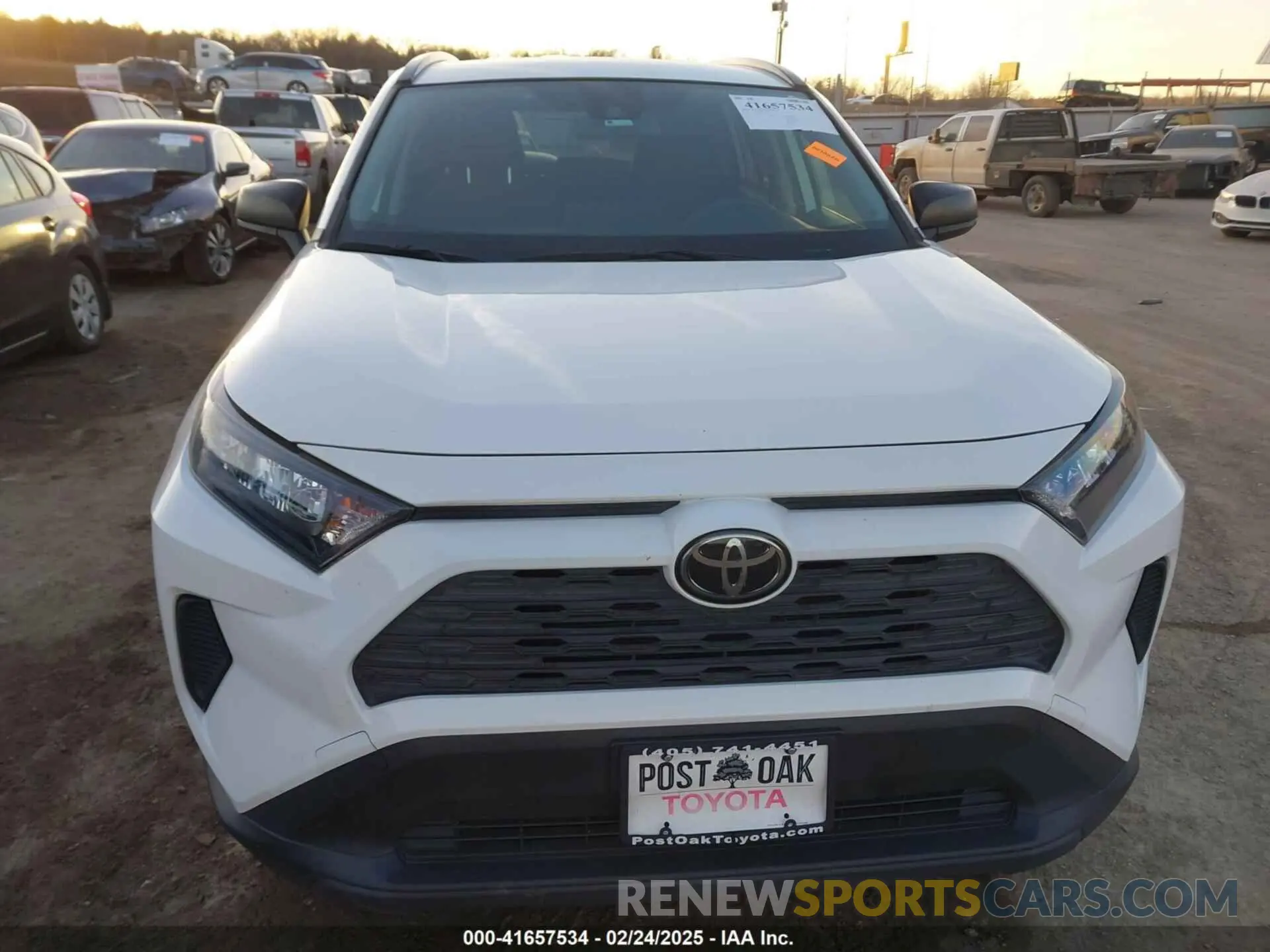 12 Фотография поврежденного автомобиля JTMH1RFV5KD037919 TOYOTA RAV4 2019