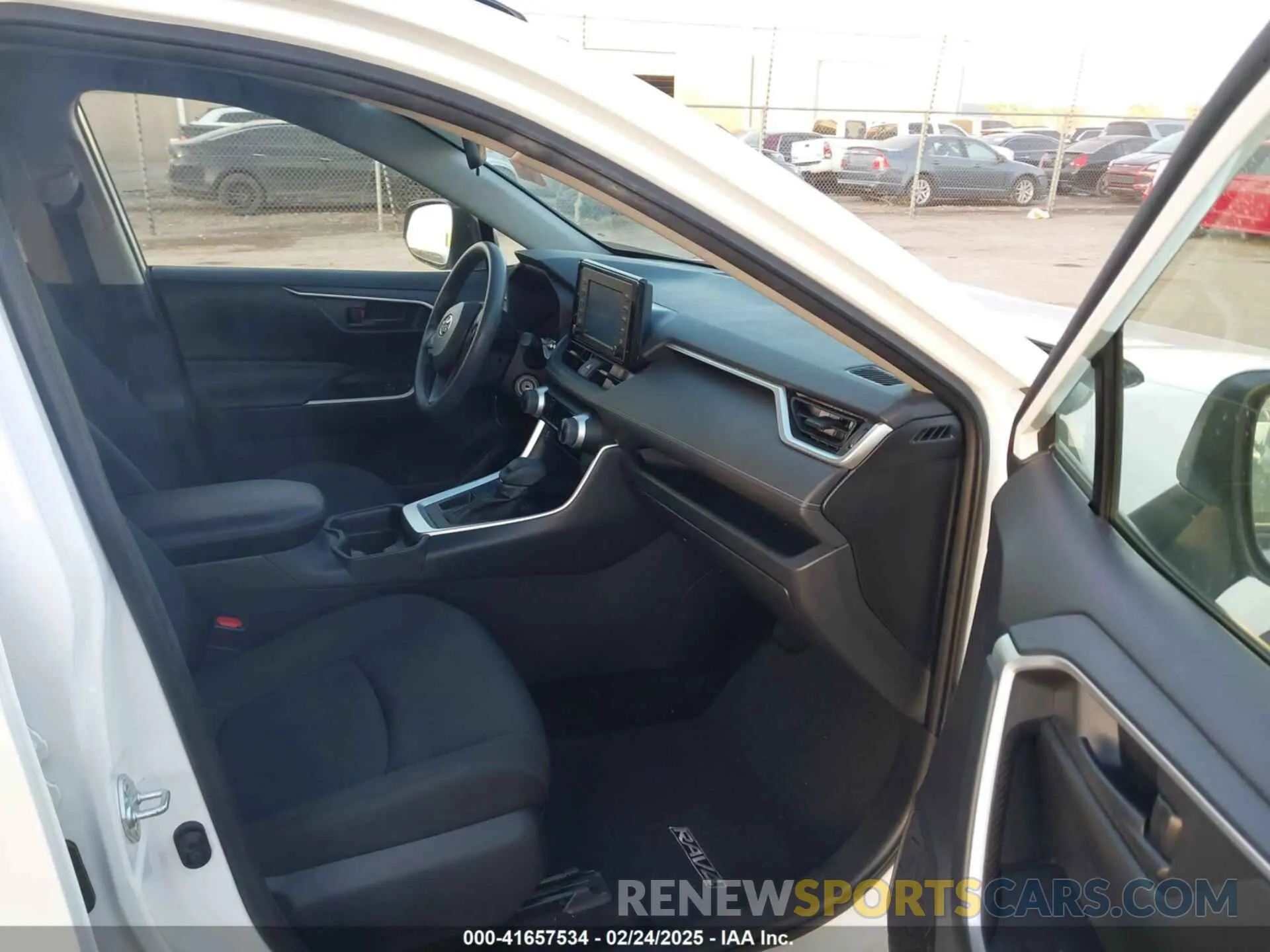 5 Фотография поврежденного автомобиля JTMH1RFV5KD037919 TOYOTA RAV4 2019