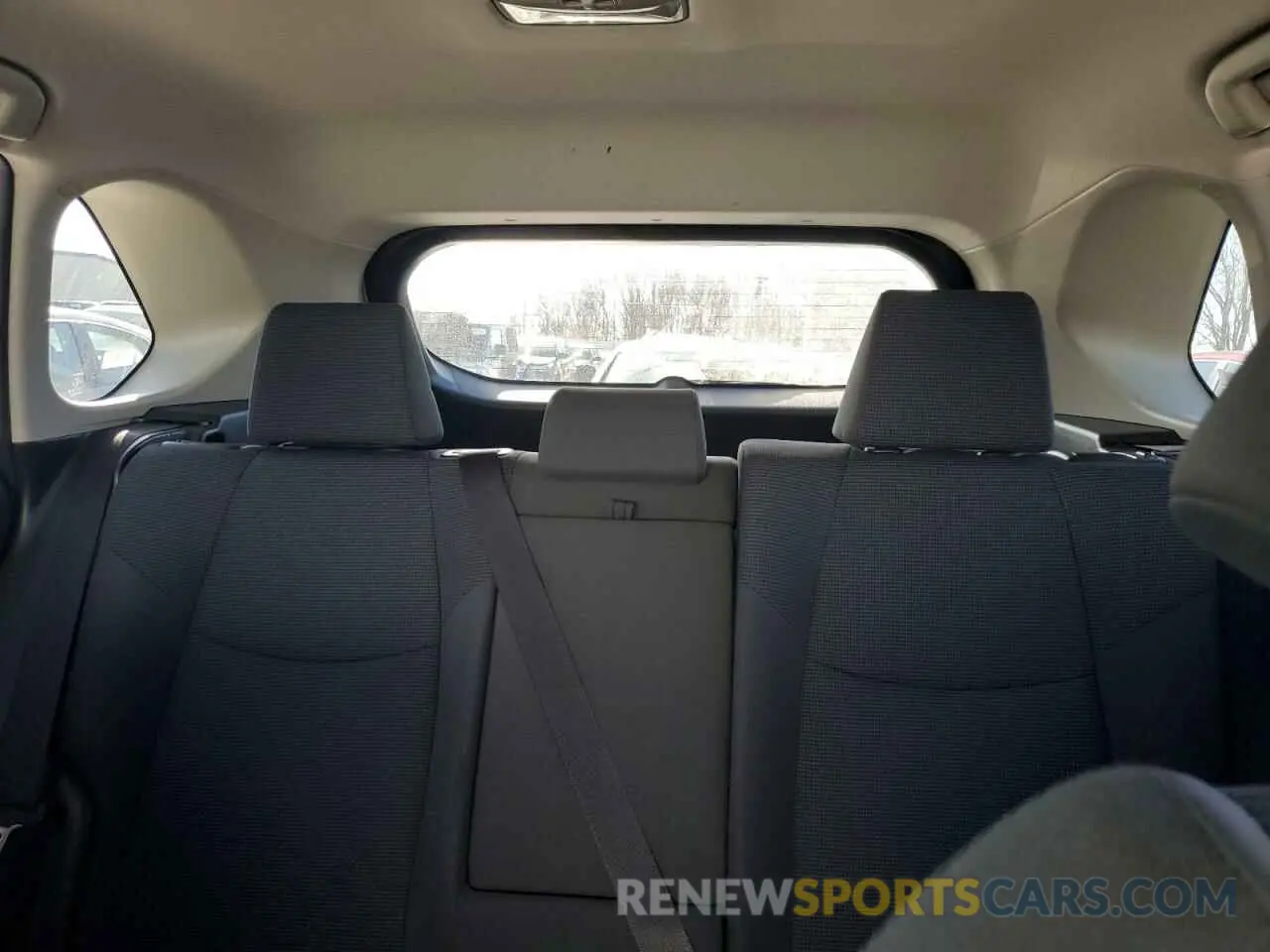 10 Photograph of a damaged car JTMH1RFV5KJ004730 TOYOTA RAV4 2019