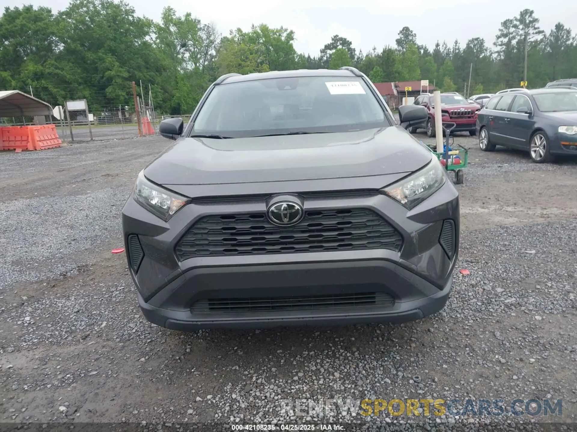 12 Photograph of a damaged car JTMH1RFV5KJ007238 TOYOTA RAV4 2019