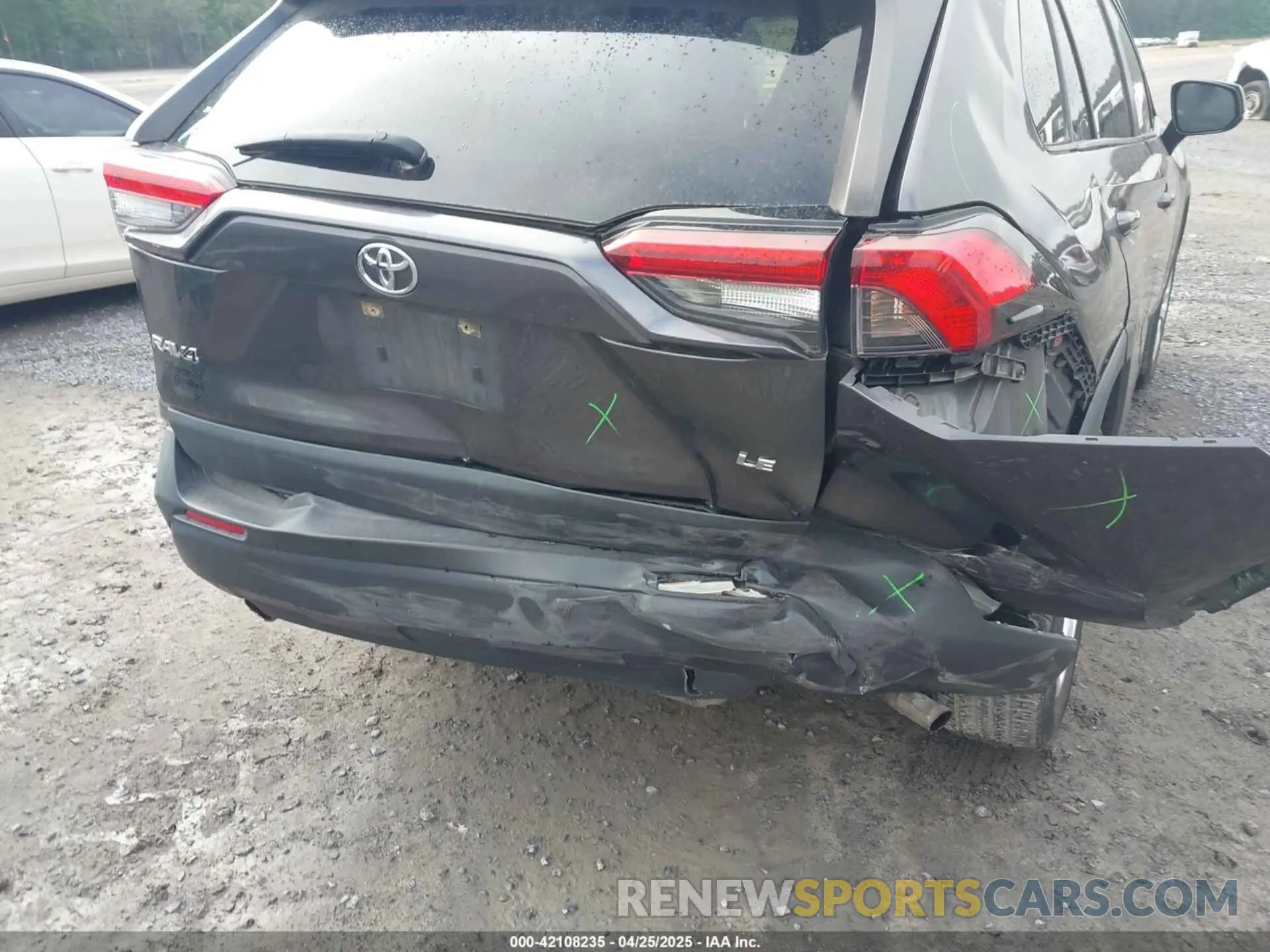 6 Photograph of a damaged car JTMH1RFV5KJ007238 TOYOTA RAV4 2019