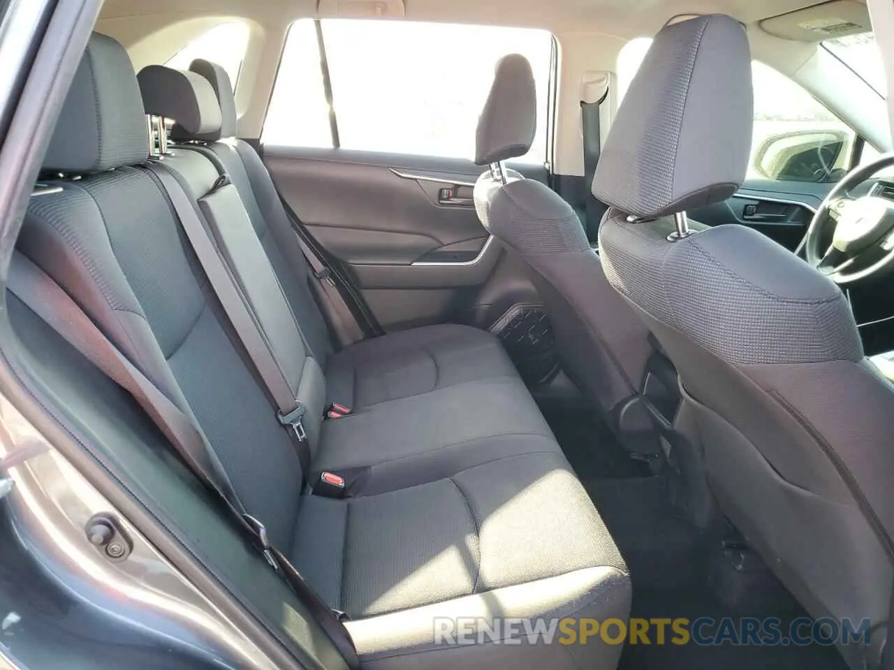 11 Фотография поврежденного автомобиля JTMH1RFV6KD509738 TOYOTA RAV4 2019