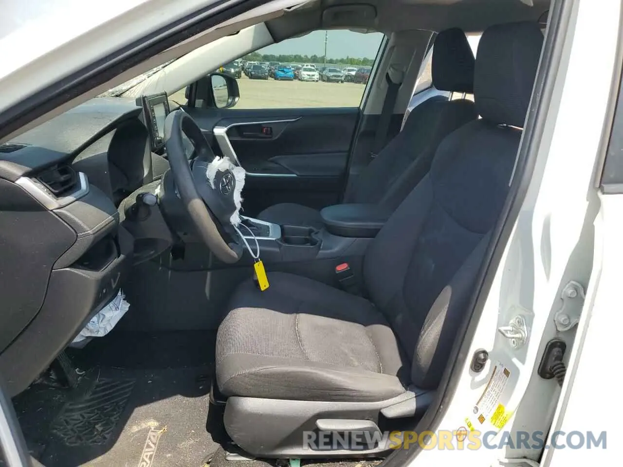7 Photograph of a damaged car JTMH1RFV6KJ010214 TOYOTA RAV4 2019