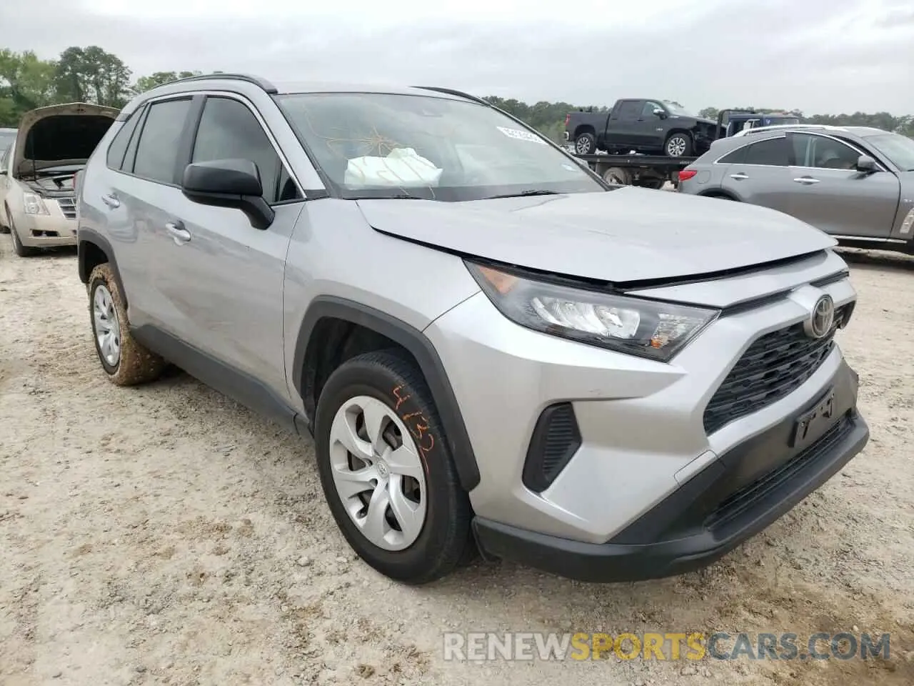 1 Photograph of a damaged car JTMH1RFV7KD010883 TOYOTA RAV4 2019
