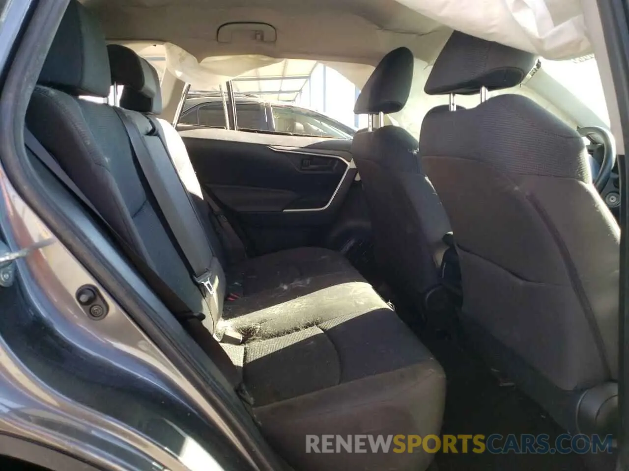 10 Фотография поврежденного автомобиля JTMH1RFV7KD016442 TOYOTA RAV4 2019