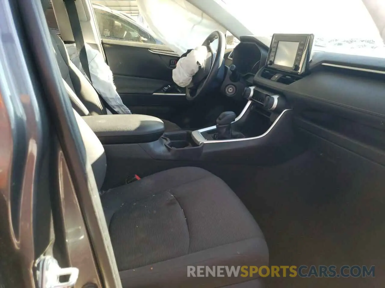 7 Фотография поврежденного автомобиля JTMH1RFV7KD016442 TOYOTA RAV4 2019