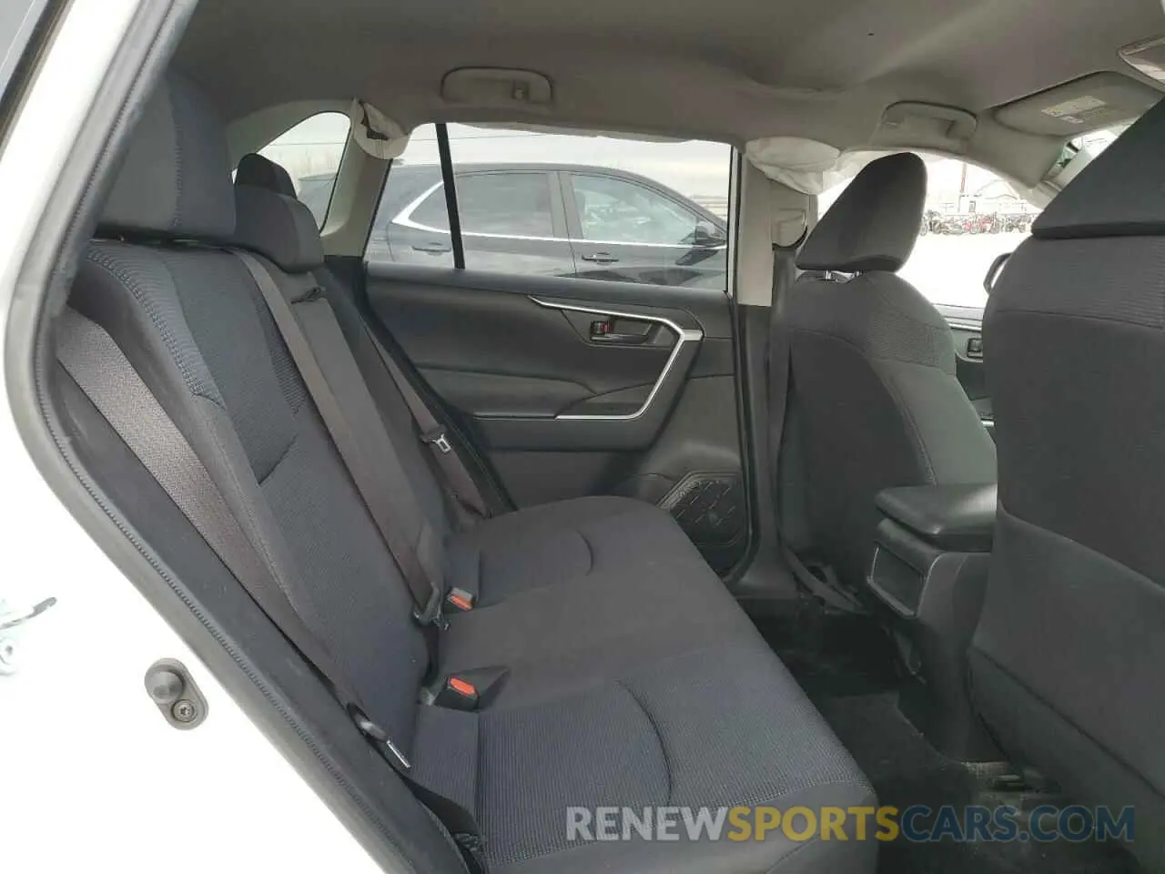 11 Фотография поврежденного автомобиля JTMH1RFV7KD508341 TOYOTA RAV4 2019