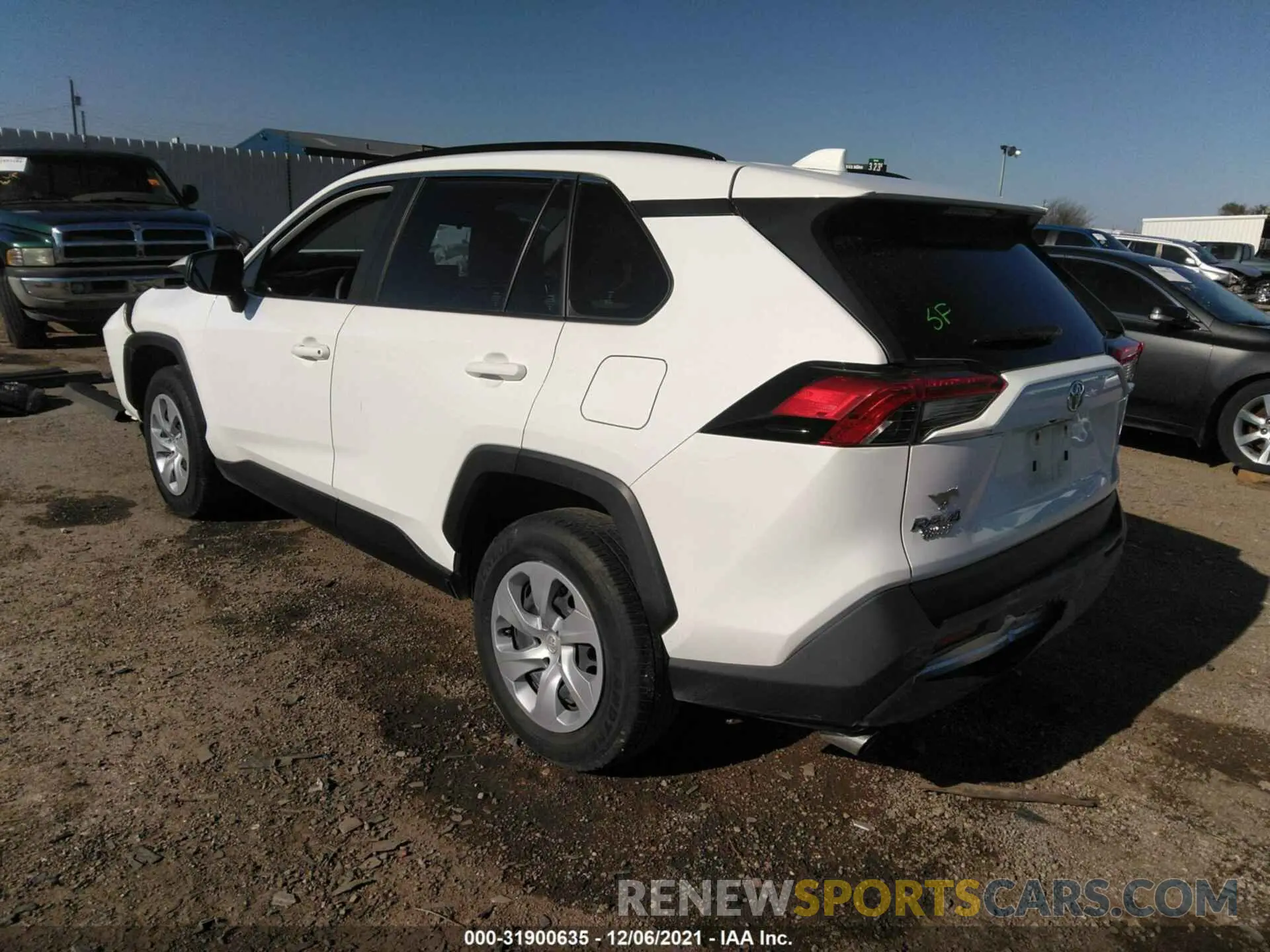 3 Photograph of a damaged car JTMH1RFV7KJ001490 TOYOTA RAV4 2019