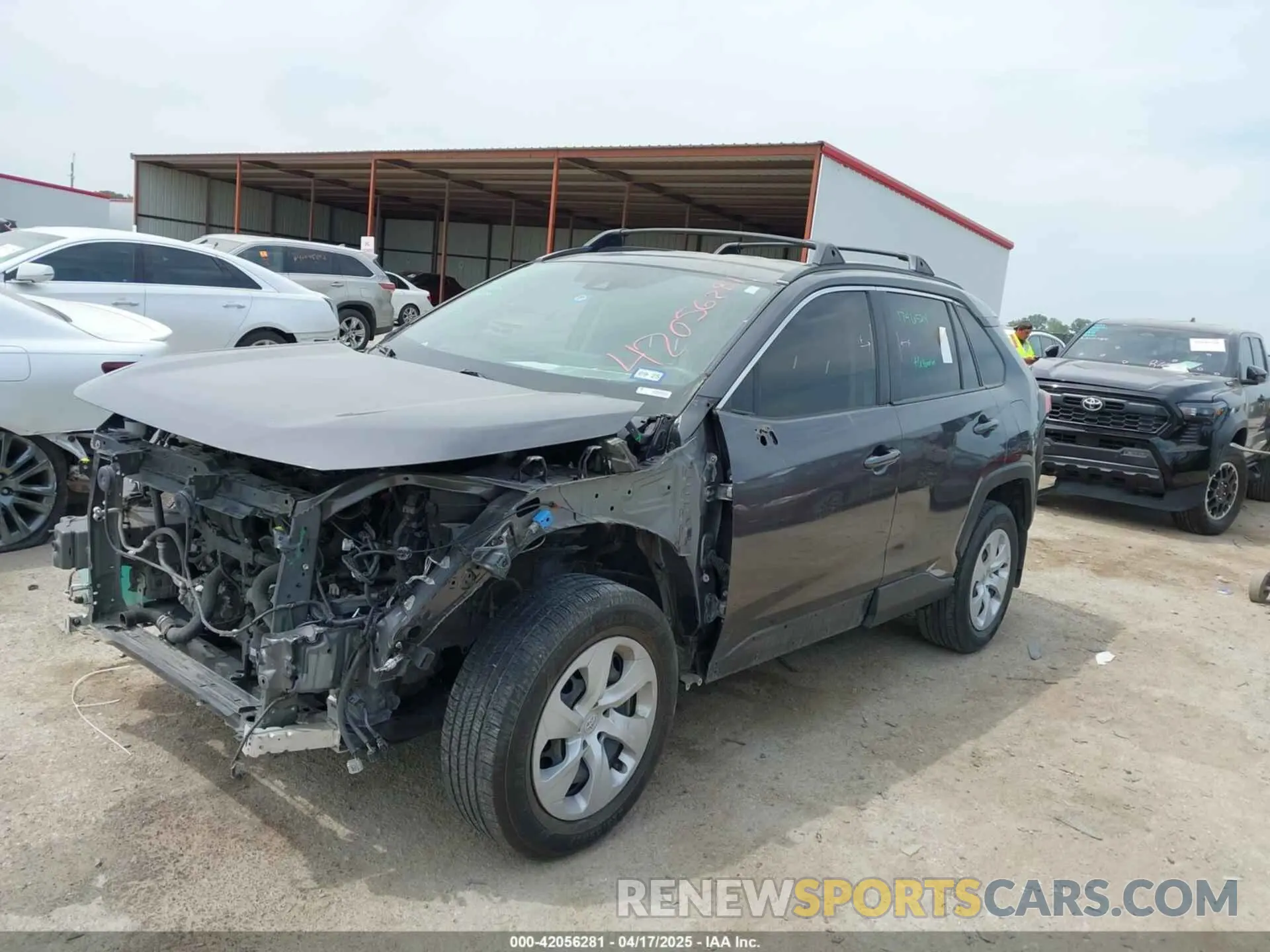 2 Фотография поврежденного автомобиля JTMH1RFV8KJ008304 TOYOTA RAV4 2019