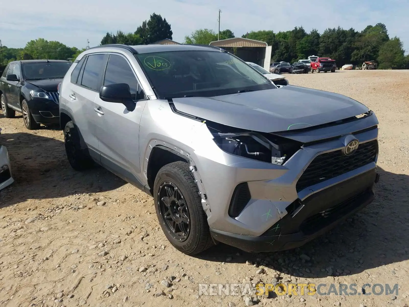 1 Photograph of a damaged car JTMH1RFVXKD002860 TOYOTA RAV4 2019
