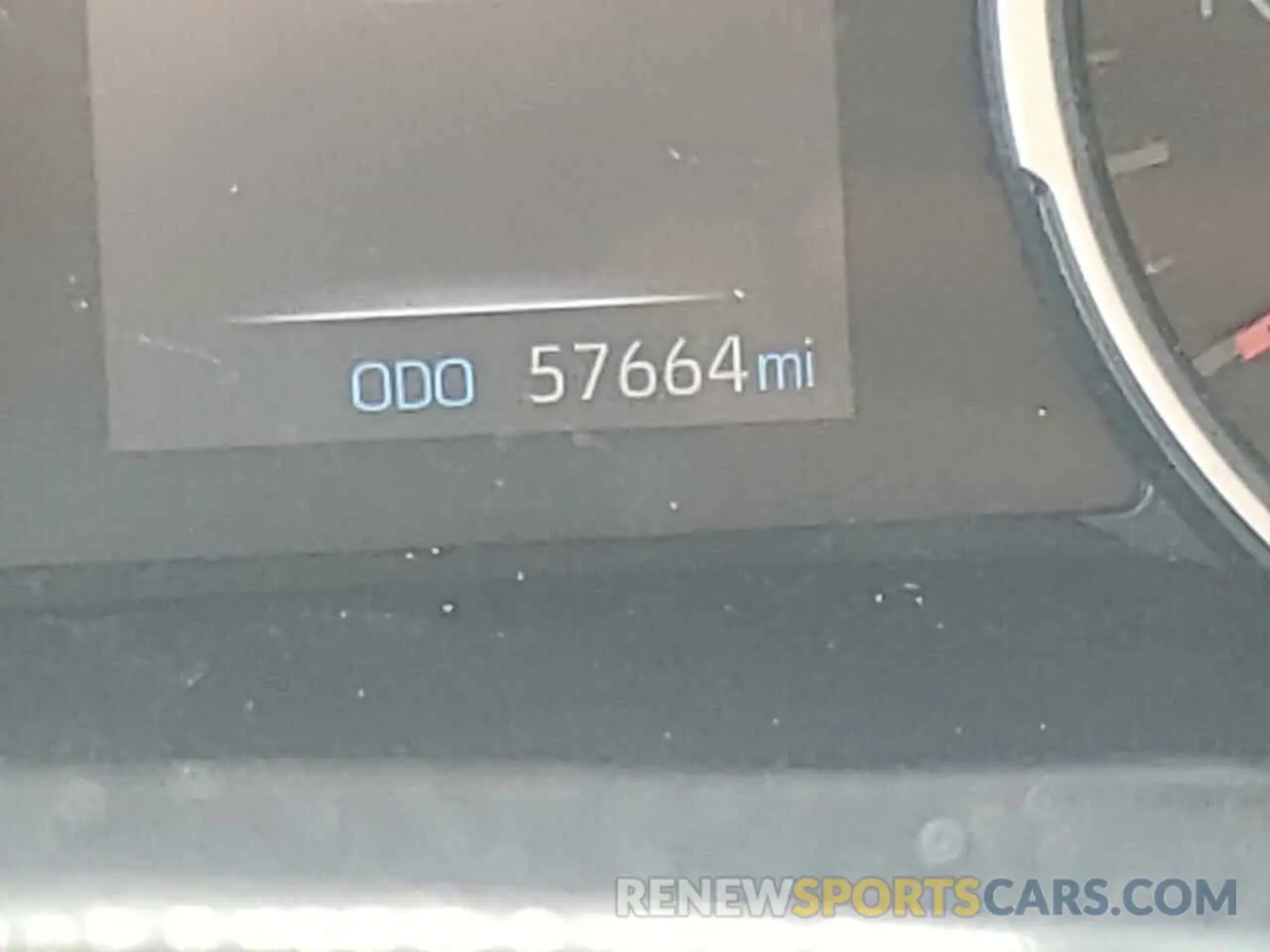 8 Photograph of a damaged car JTMH1RFVXKJ004903 TOYOTA RAV4 2019